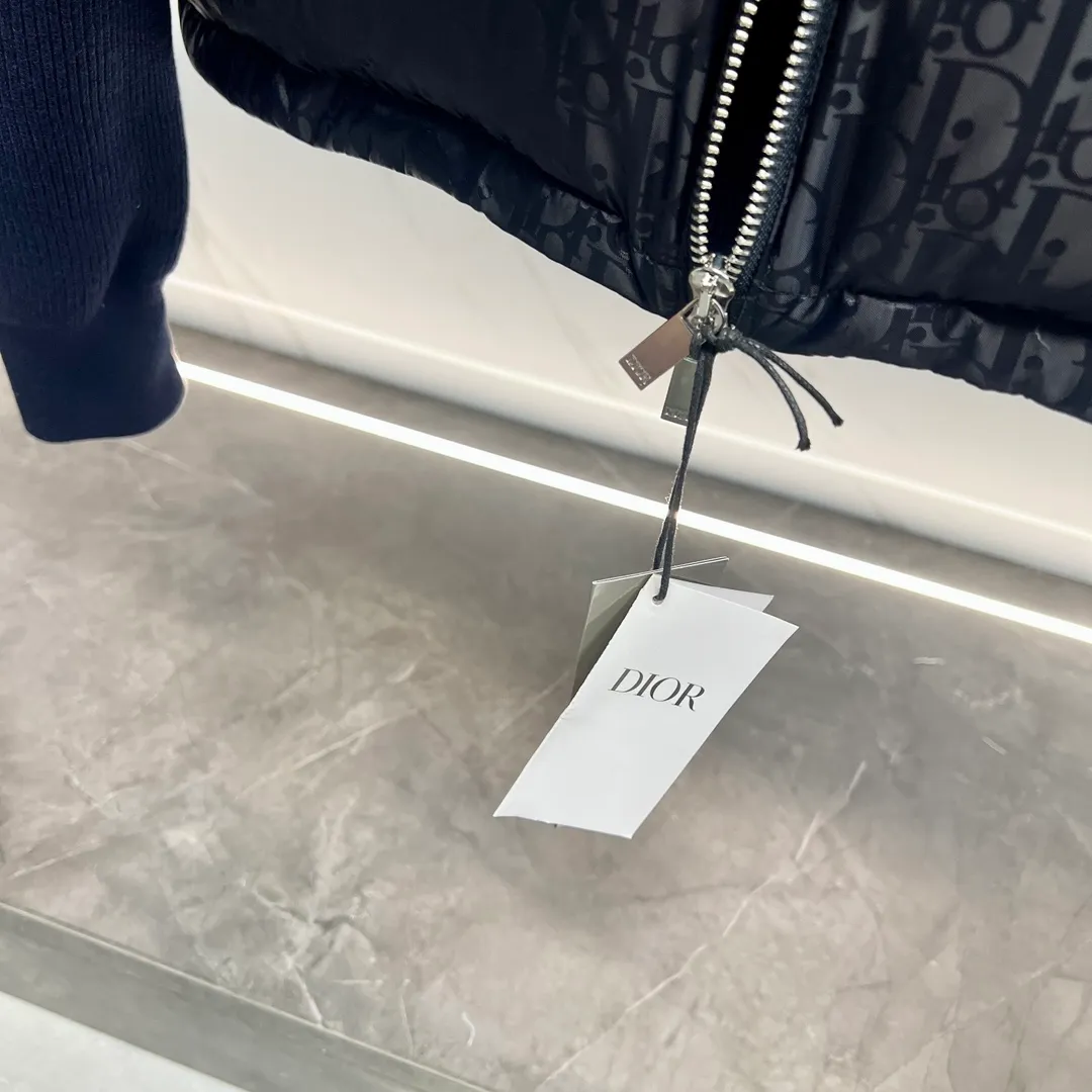 。💎 💎 Dior CD 2023 Navy Blue ， ， ， - - - ， ， TPU ， ， ， Wear-Resistant， 。 ， （ ）， 。 15 ， ， ， ， ， ， TR ， ， ， ， 10 ， ， FK， ， ， ， ， ， ， 。95% ， ， 。 ， 。 ：Black、Navy Blue 、Gray、White Size：44、46、48、50、52