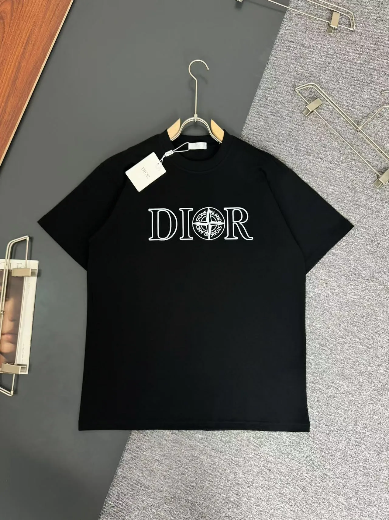 DIOR* g t Breathable logo New Arrival t ， ， Versatile ：Black White Red Sizes：S M L XL XXL