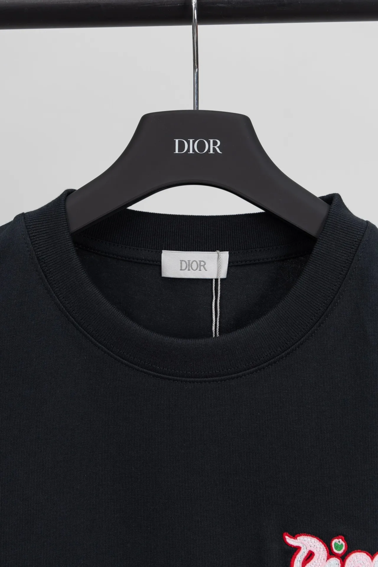 【 . Quality】 DIOR T 32 100% ( ) 1x 1 ( ) 1:1 1:1 ( ) ：8835# ：Black White Size：XS S M L