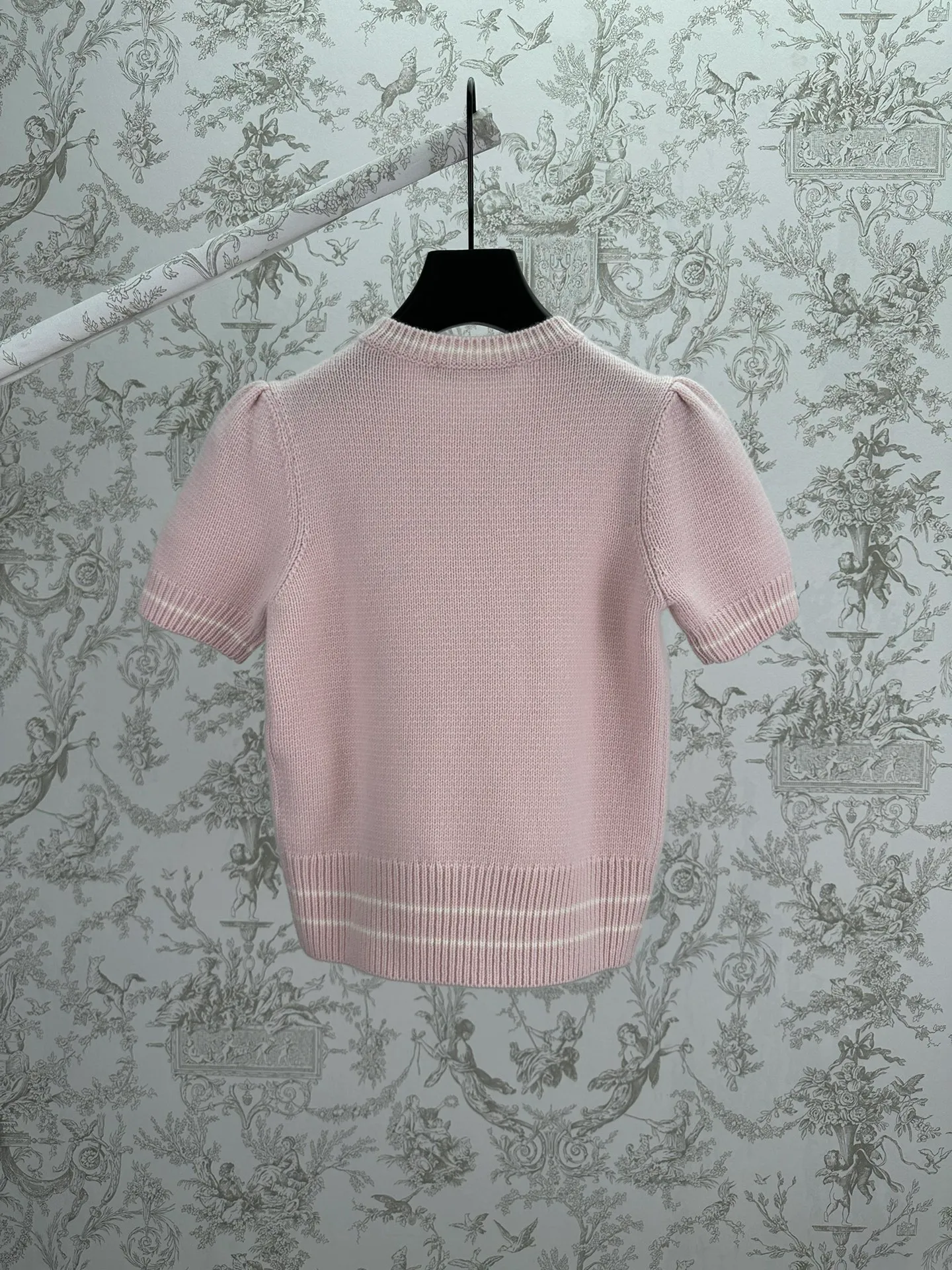 25ss New Arrival Pink 。 Pink ， White Christian Dior ， 。 ， 。 ， 。 Sizes：S.M.L.XL.