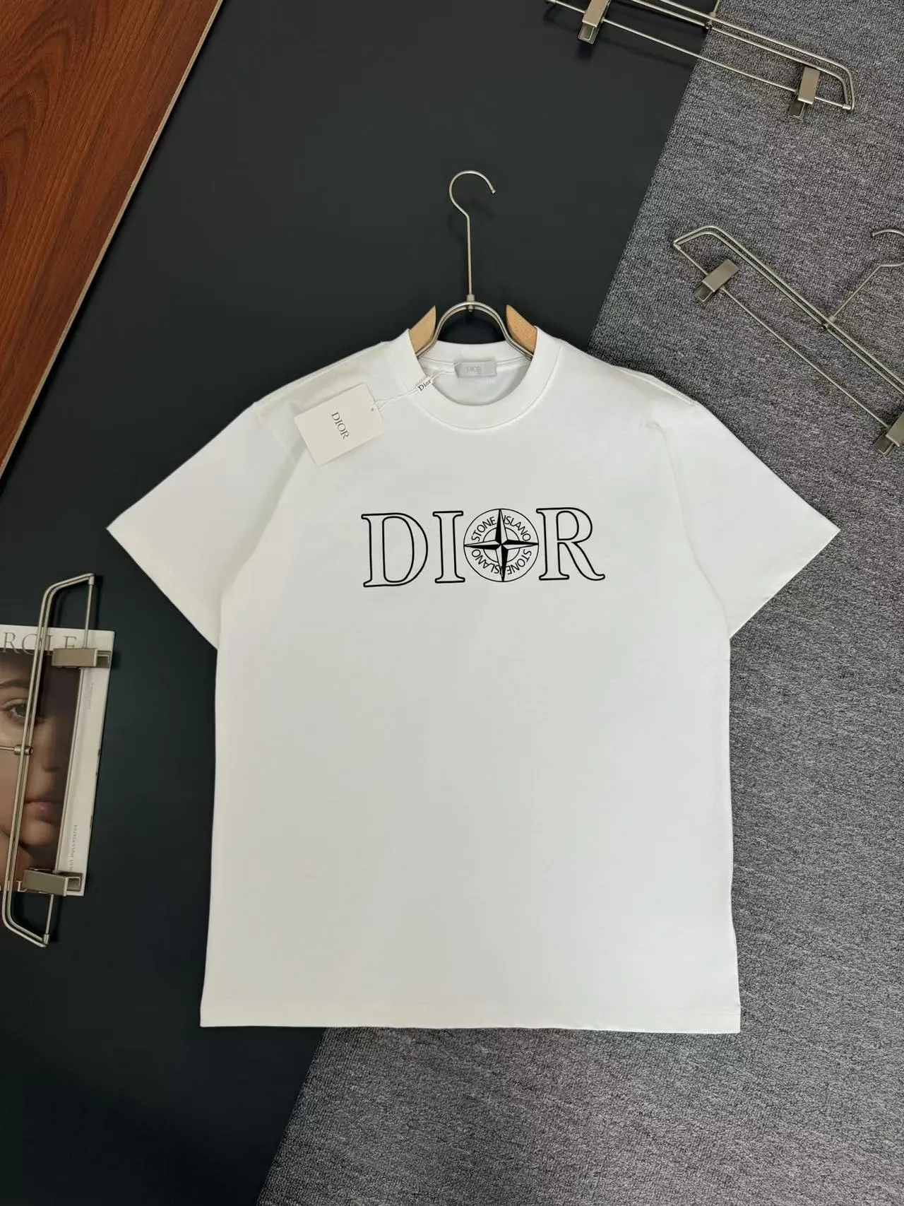 DIOR* g t Breathable logo New Arrival t ， ， Versatile ：Black White Red Sizes：S M L XL XXL