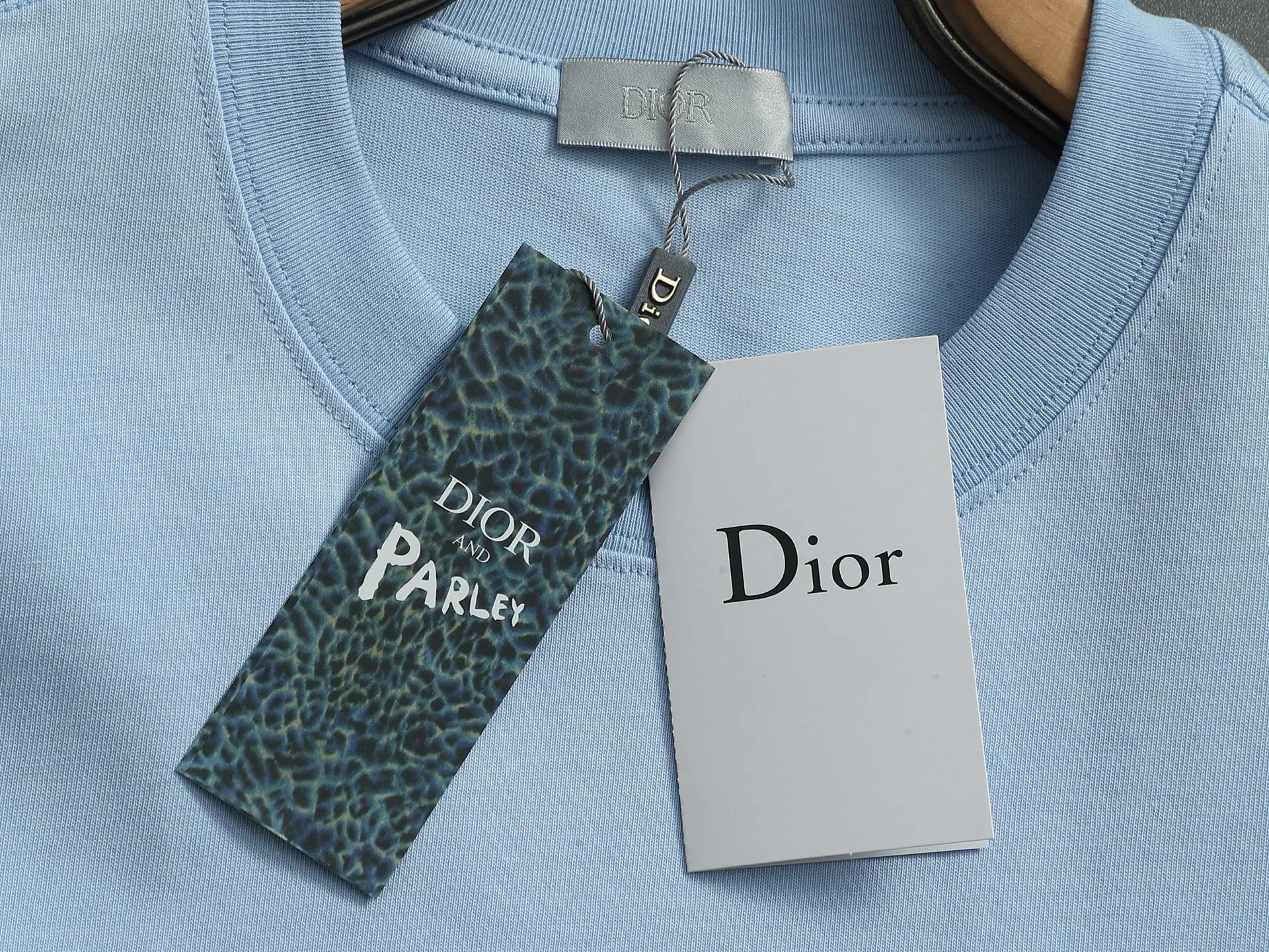 DIOR CD Logo 🪡 ， Retro Same Style Versatile : Black White Size：S M L XL