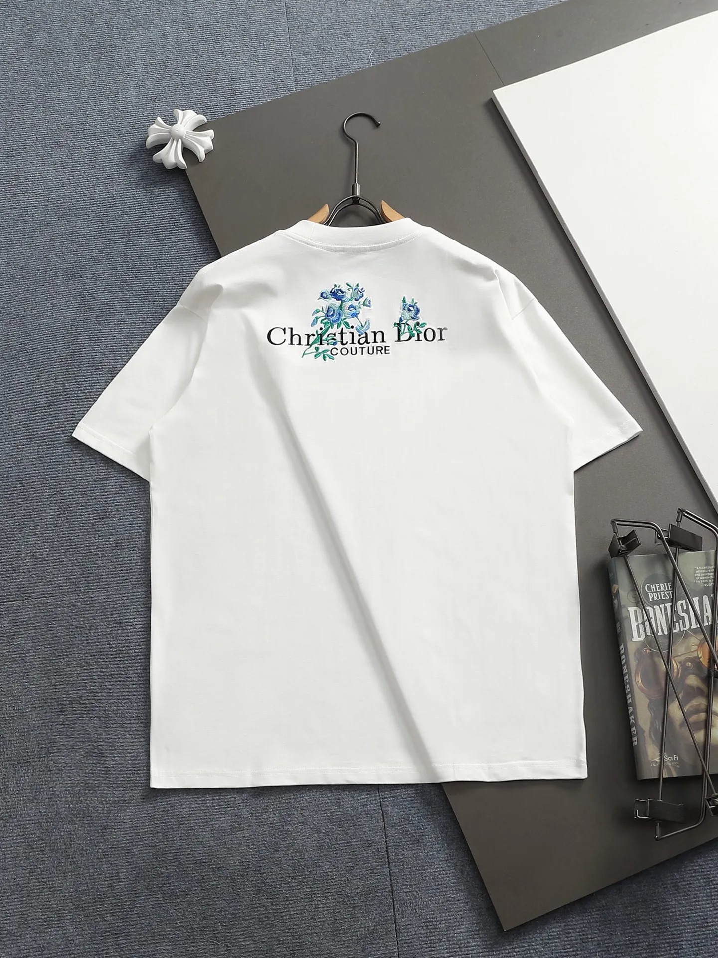 DIOR CD Classic 🪡 Logo ， Retro Same Style T Versatile : Black White Size：S M L XL