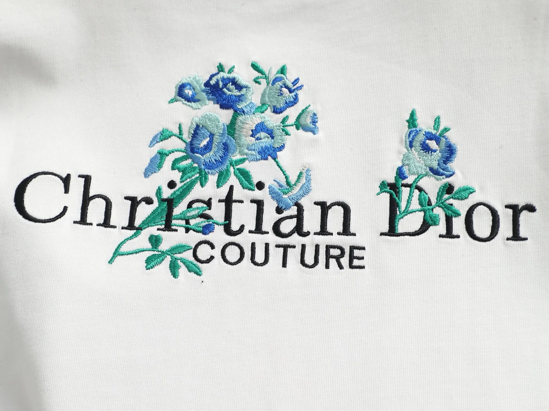 DIOR CD Classic 🪡 Logo ， Retro Same Style T Versatile : Black White Size：S M L XL