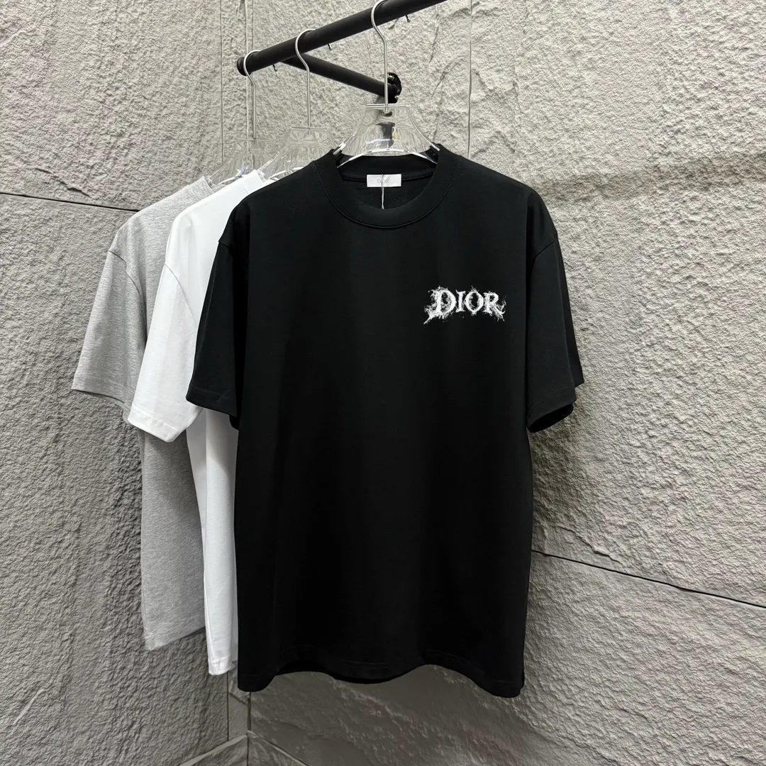 Dio 2025 New Arrival Classic T Same Style ：Black White Size： S （90-130 ） M （120-150 ） L （140-165 ） XL （160-180 ） XXL （180 ）
