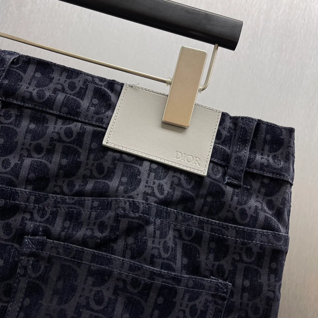 CDBlue KAWS Classic SIZE : S-XL Classic DIOR AND KAWS Series， Ob 1iique 。 Blue ， D 1OR AND KAWS ， Dior 。 Oblique ， 。