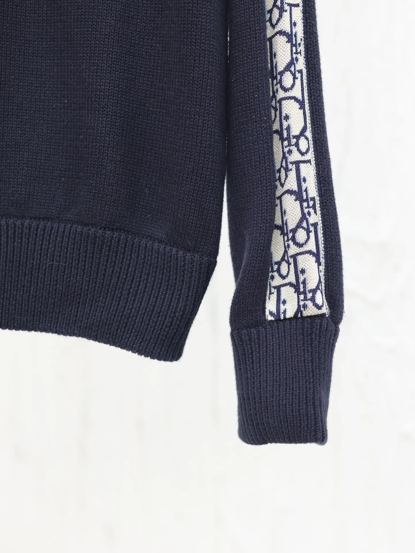 Dio 24 New Arrival Classic 。 ， Oblique ， 。 ， 。 Size：S/M/L/XL