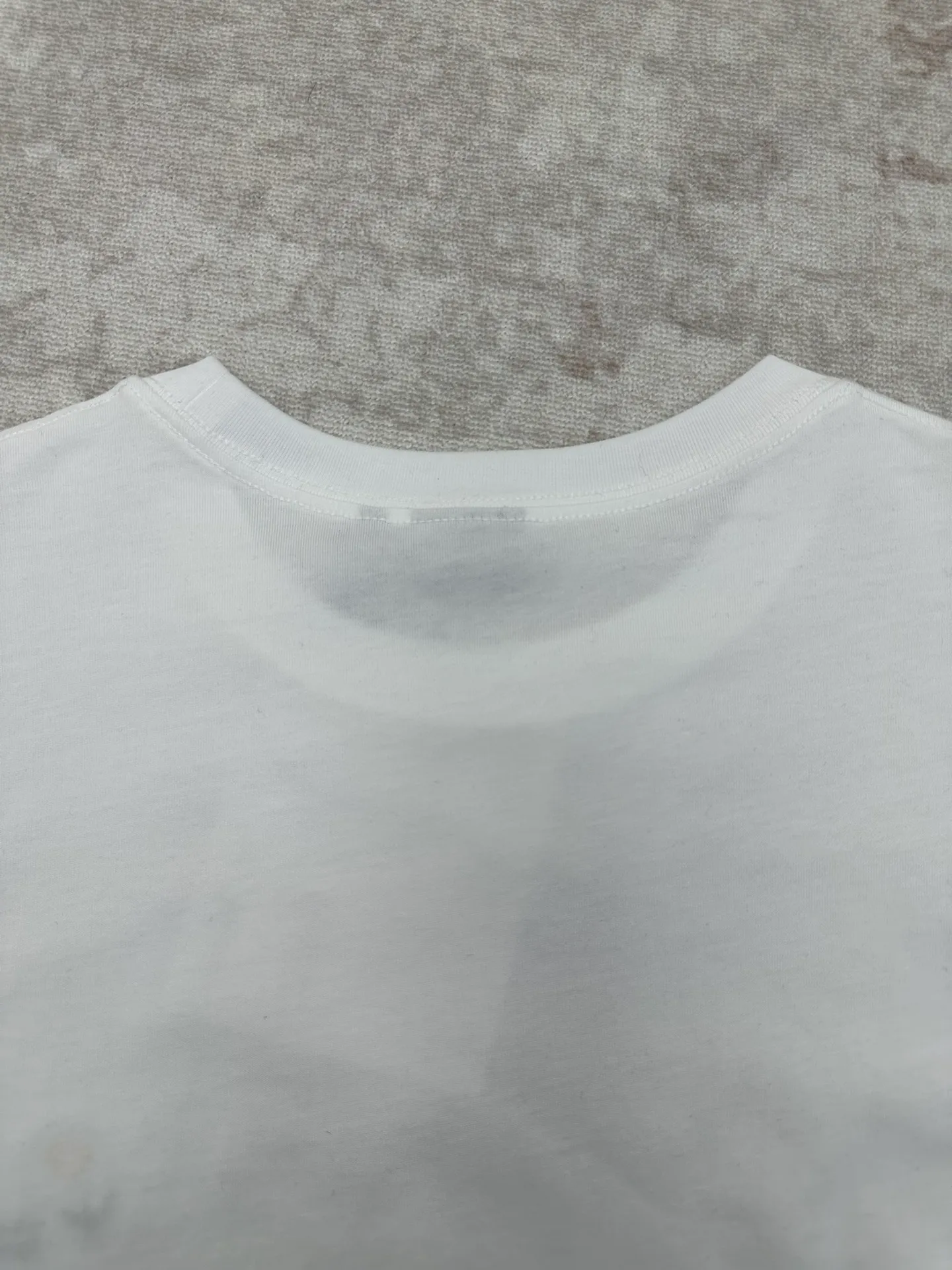 25ss New Arrival T White T Series ， Dior 。 White ， ， Dior 。 ， 。 Sizes：S.M.L.XL.