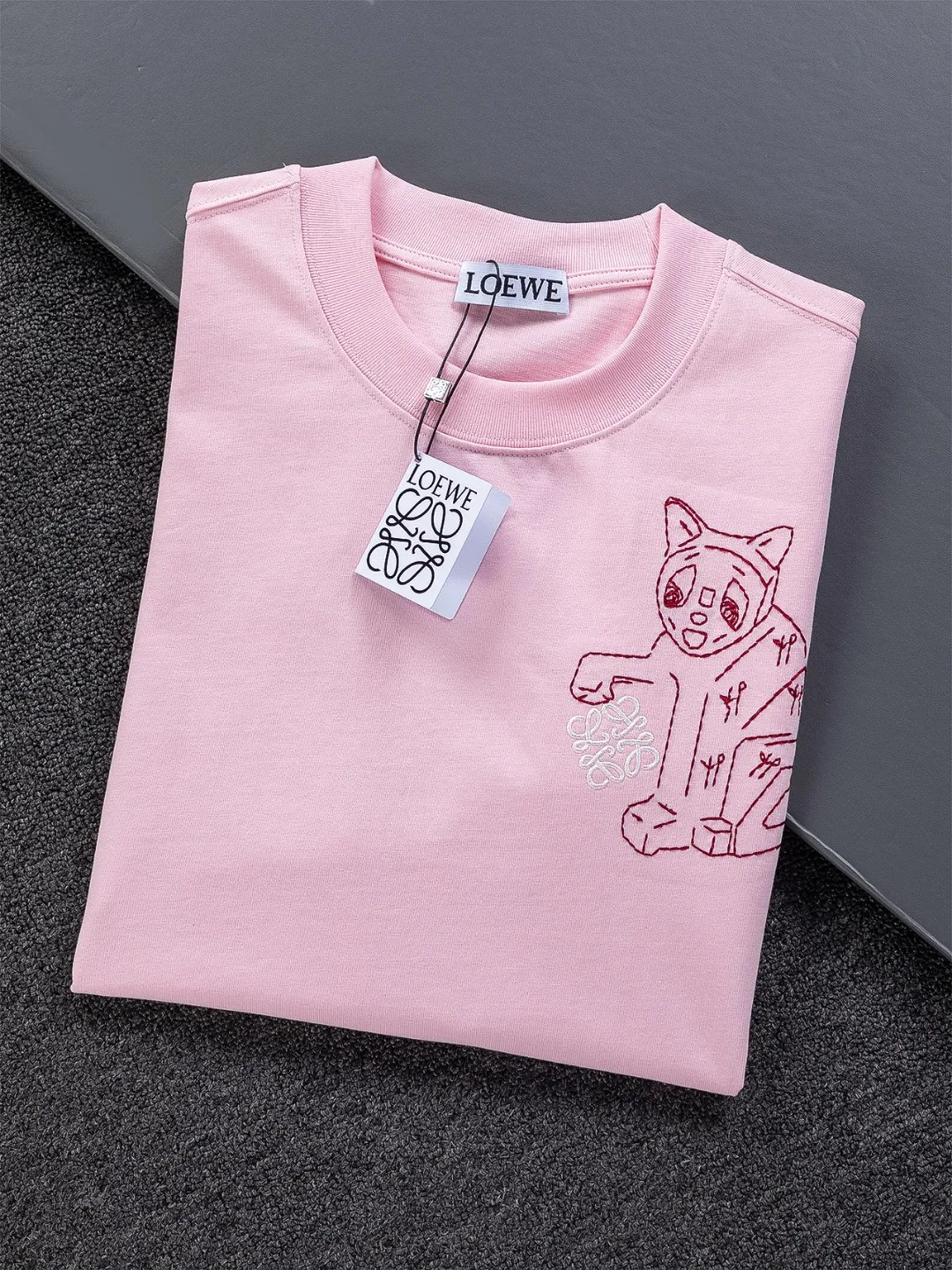 DIOR Dior dior CD S-XL Dior 26ss LOEWE X Louis Wain 🐱🪡 logo ， LOEWE Louis Wain ， ! ， ， 。 、 ， g Quality ， s ， ， ， y …… ， ， Dior ！ ， ， ， Breathable ~ ！！ Same Style！ : Black White Pink Size：S-XL ： S： 50- 56- 70 M： 52- 57- 72 L： 54- 59- 74 XL： 56- 62- 76