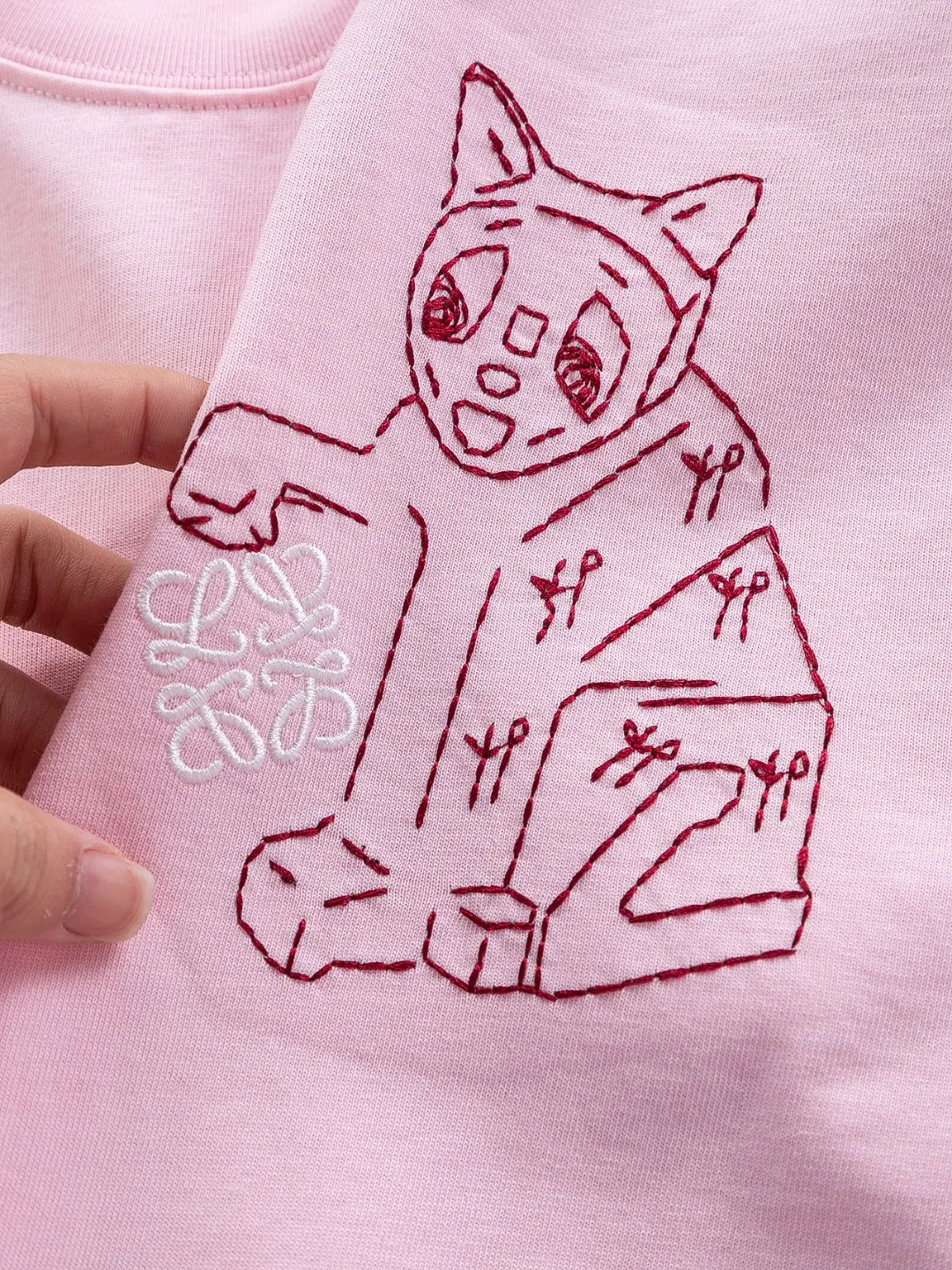 DIOR Dior dior CD S-XL Dior 26ss LOEWE X Louis Wain 🐱🪡 logo ， LOEWE Louis Wain ， ! ， ， 。 、 ， g Quality ， s ， ， ， y …… ， ， Dior ！ ， ， ， Breathable ~ ！！ Same Style！ : Black White Pink Size：S-XL ： S： 50- 56- 70 M： 52- 57- 72 L： 54- 59- 74 XL： 56- 62- 76