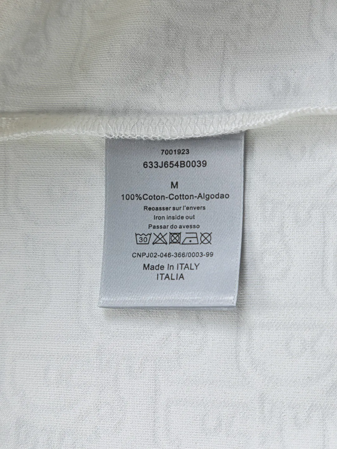 DIOR Dior dior CD S-XL Dior 26ss Classic CD 🪡 Same Style t ， ， Series， Logo Classic Obliave ， s ， ， obliqve ， v ， ， y …… ， ， Dior ！ ， ， ， Breathable ~ ！！ Same Style！ : Black White Size：S-XL ： S： 50- 56- 70 M： 52- 57- 72 L： 54- 59- 74 XL： 56- 62- 76