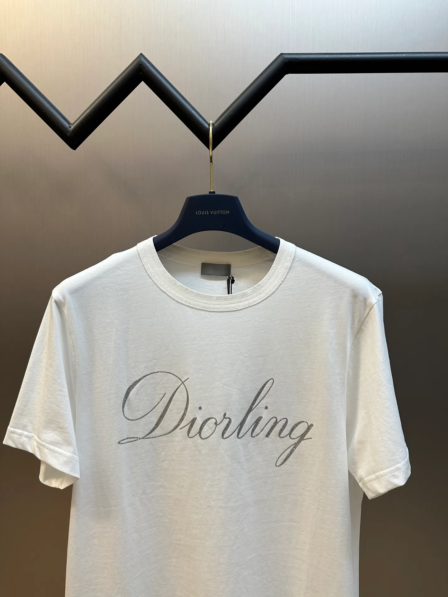 Dior 24 ， ， Quality 。 ， 、Breathable 、 、 ； 、 、 。 ， ， 、 。 size：xs s m l