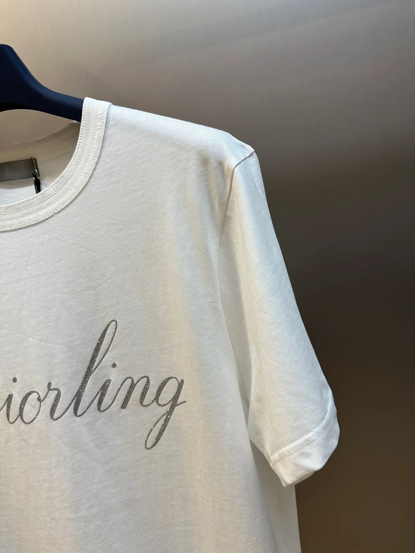 Dior 24 ， ， Quality 。 ， 、Breathable 、 、 ； 、 、 。 ， ， 、 。 size：xs s m l