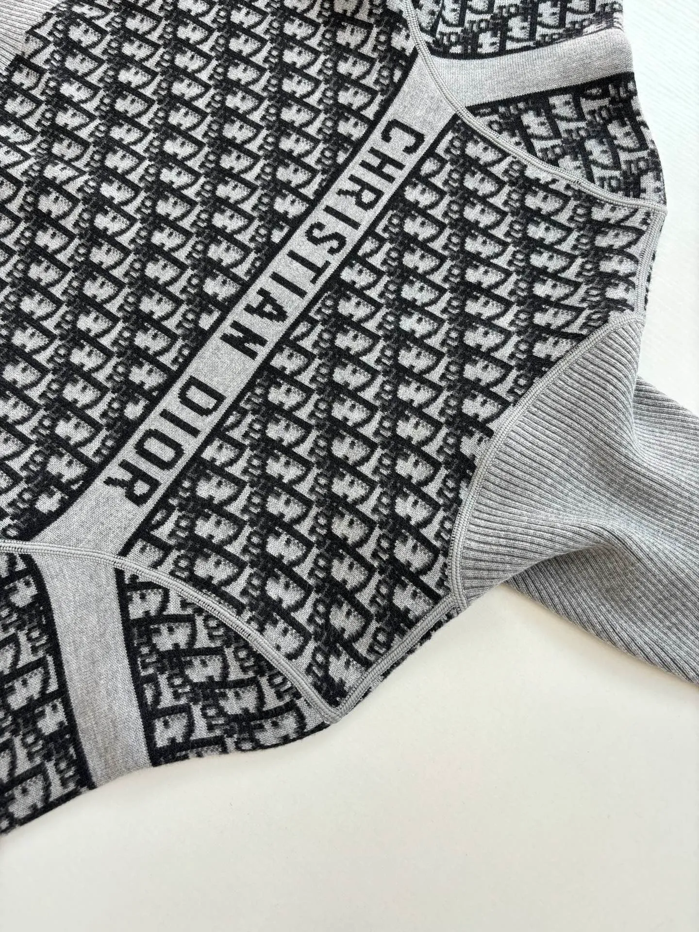 Dio 25Fw logo Classic Size：M/L/XL