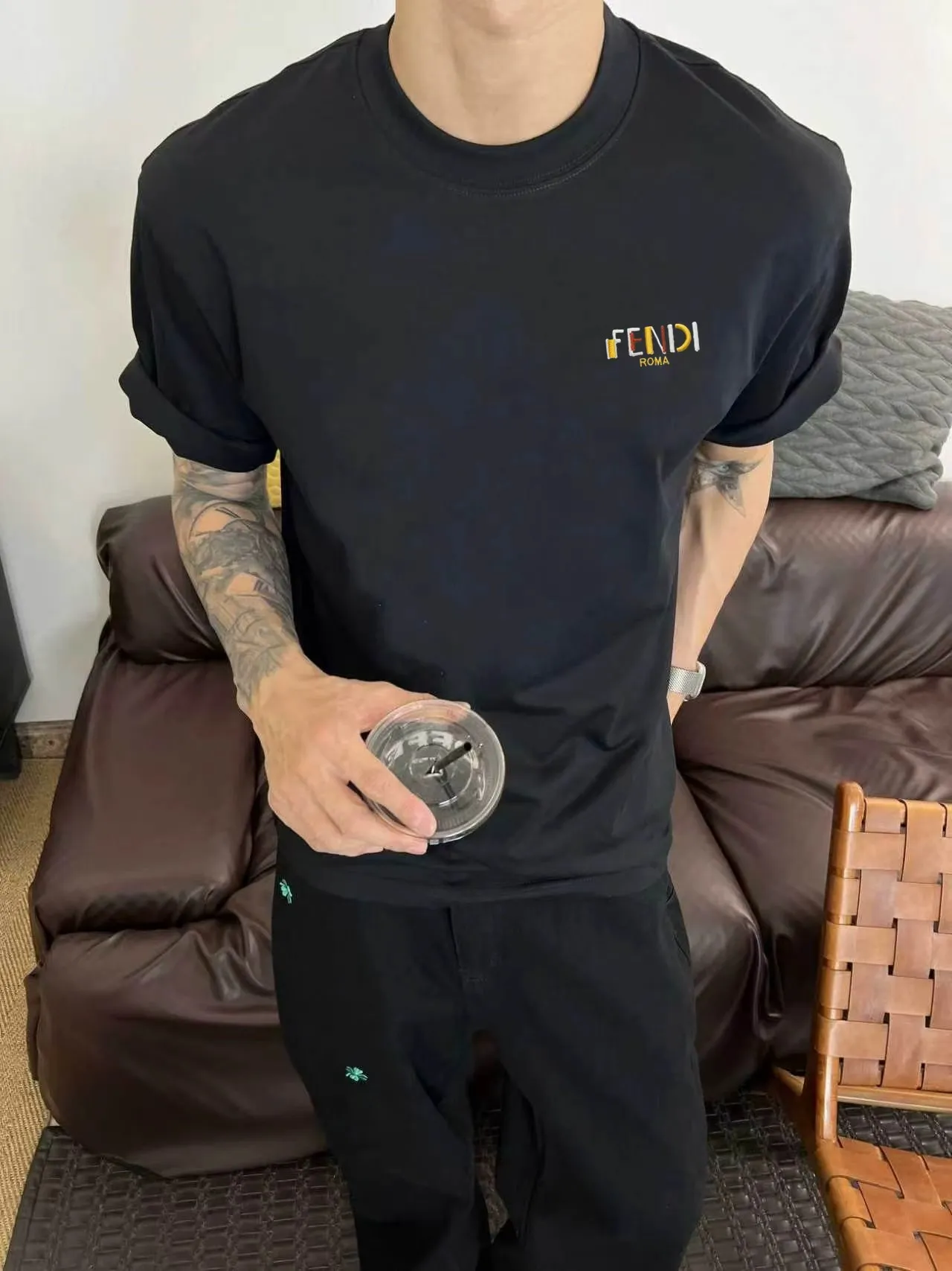 Fend/fen*di Contrast color letter embroidery on the chest Spring and summer New Arrival Double sand plain short-sleeved pure cotton fabric, differentiated from common fabrics, tight yarn, long-lasting washing without deformation, slightly wide version of T-shirts for men and women Same style. Color: Black White Blue Gray Size: S (90-130 pounds) M (125-140 pounds) L (135-160 pounds) XL (160-180 pounds) XXL (180 pounds)
