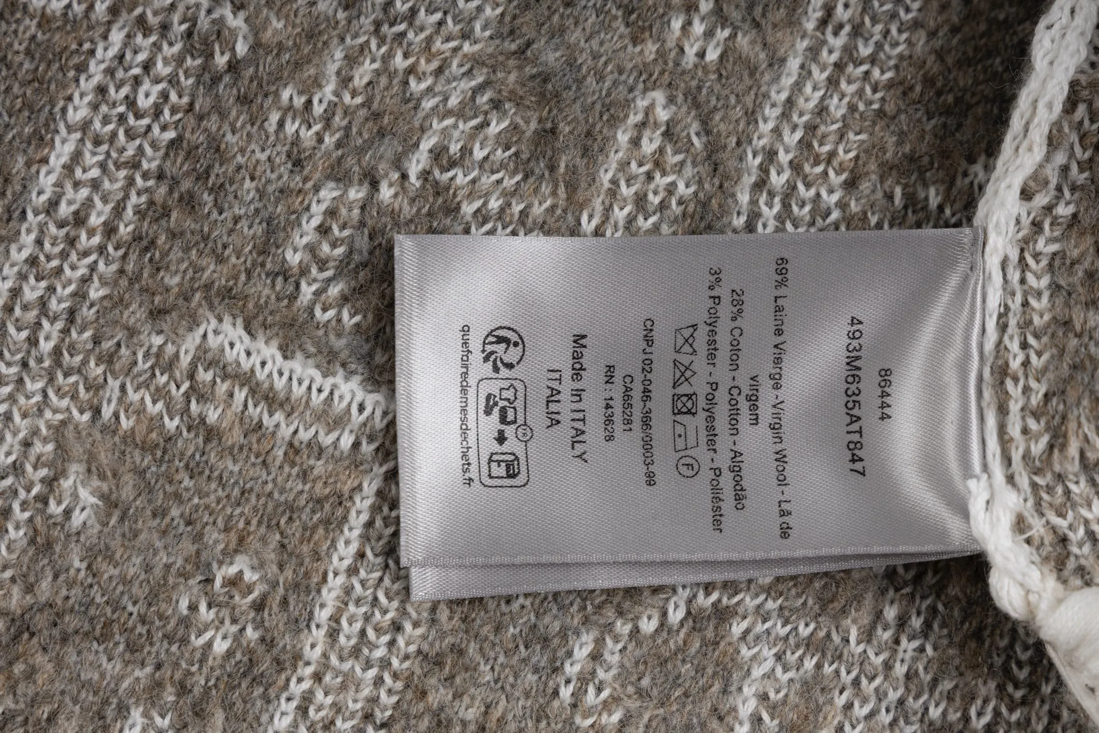 【 】 CD 25FW 20,000 ， White ，DIOR 2025 Series ， Oblique 。 69% 、28% 3% ， 。 Oblique ， 。 ， Dior ， 。 ， 。 ， 。 ， DIOR Quality 。 Size:S/M/L/XL