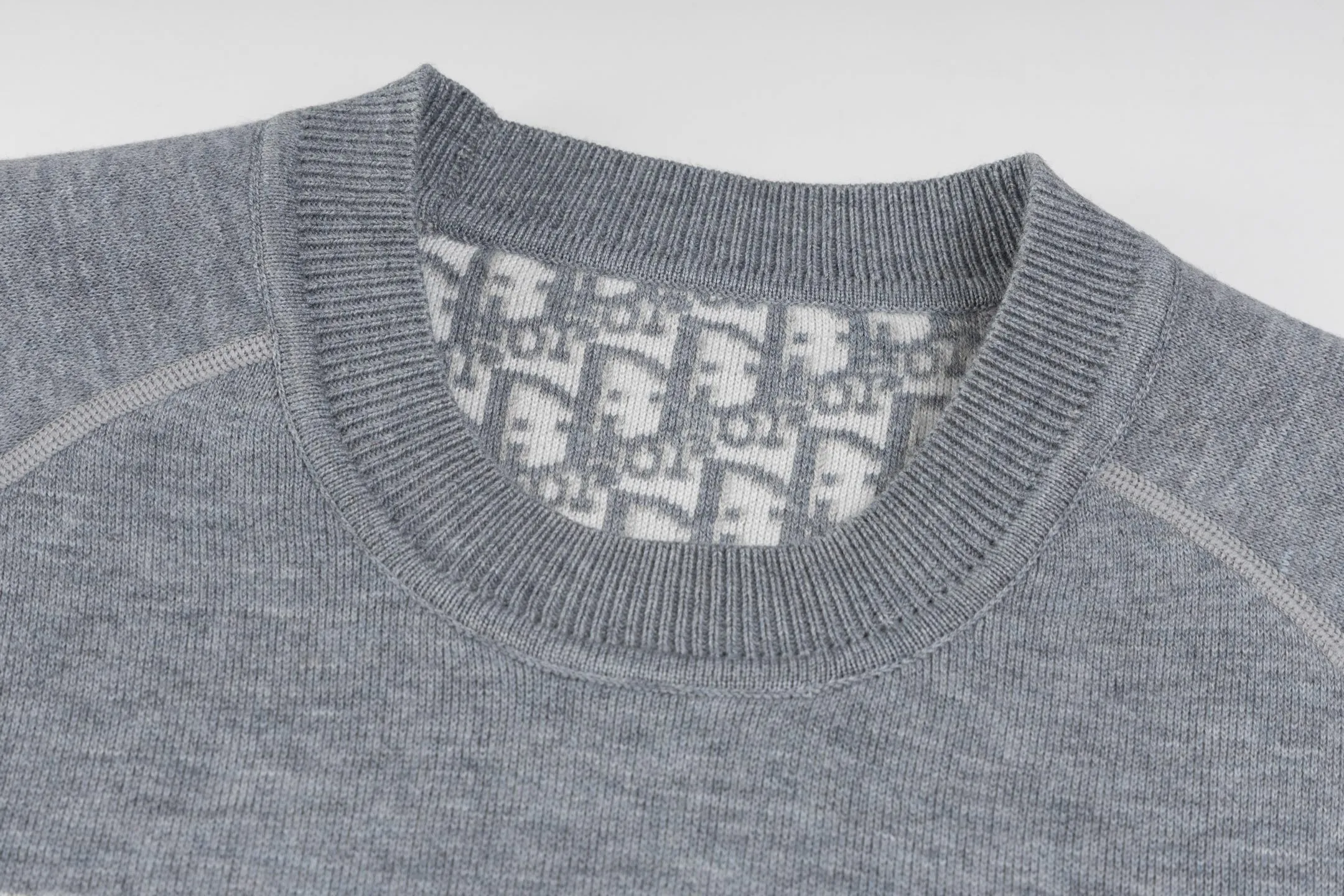 【 】 CD 25FW （Gray） ， New Arrival Oblique ， 。 ， 。 Oblique ， ， 。 ， 。 ， 。 DIOR 。 ， Quality 。 ， 。 Size:S/M/L