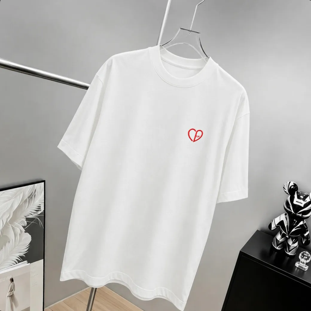 dio~ Dior letter signature embroidery, official Same Style "differentiated currency fabrics" Double yarn pure cotton, tight yarn short-sleeved tee upper body is very comfortable, Same Style half sleeves for men and women, dropped shoulders and loose fit Color: Black White Coffee Brown Size: S (90-130 pounds) M (125-150 pounds) L (135-165 pounds) XL (160-190 pounds) XXL (185 pounds)