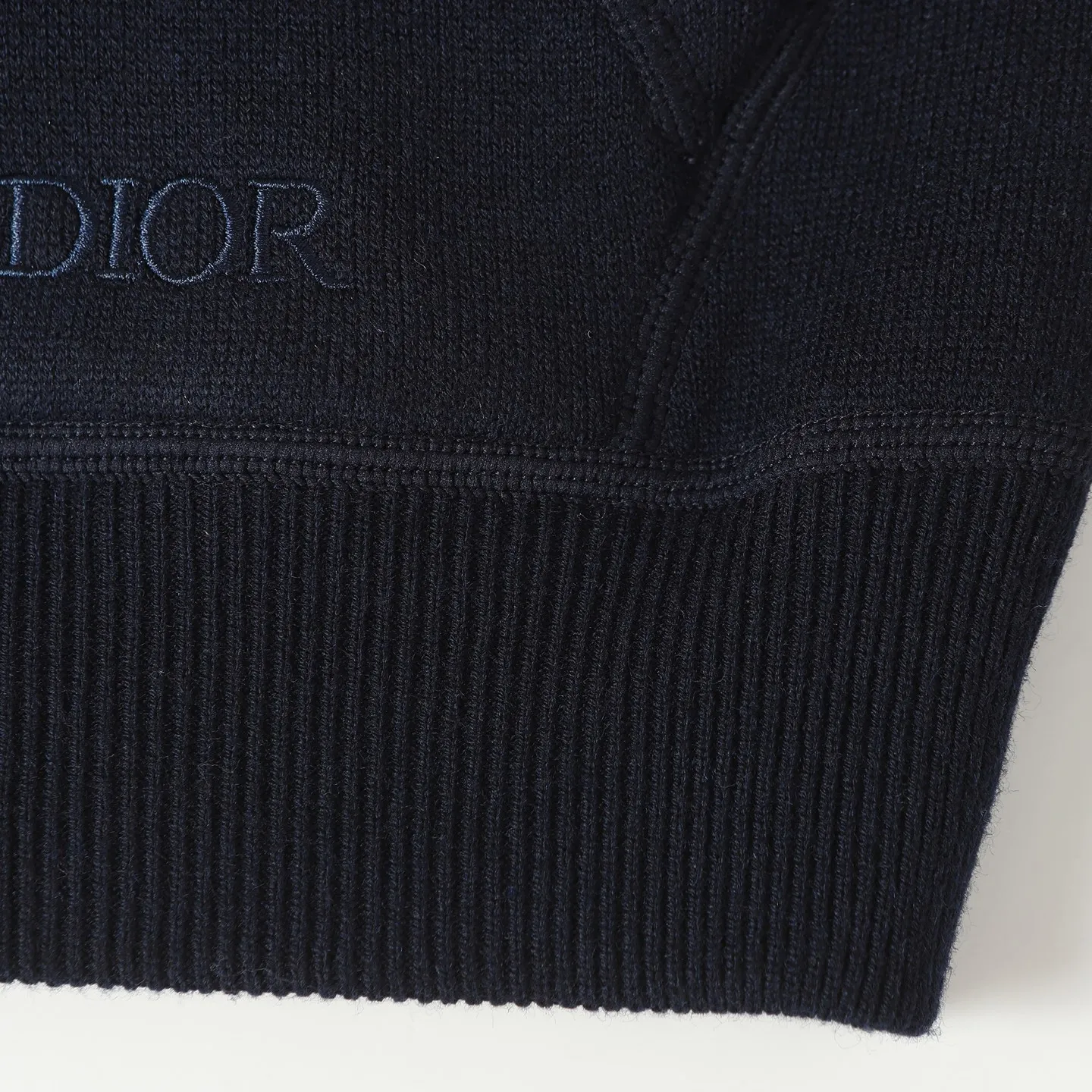 【Original Quality】 CD/ 24FW （Navy Blue ） ， ， 。 Blue ， Classic logo ， White ， 。 Dior ， 。 ， 。 ， 。 Dior ， Oblique ， 。 Series ， 。 ， Classic 。 Size:S/M/L/XL