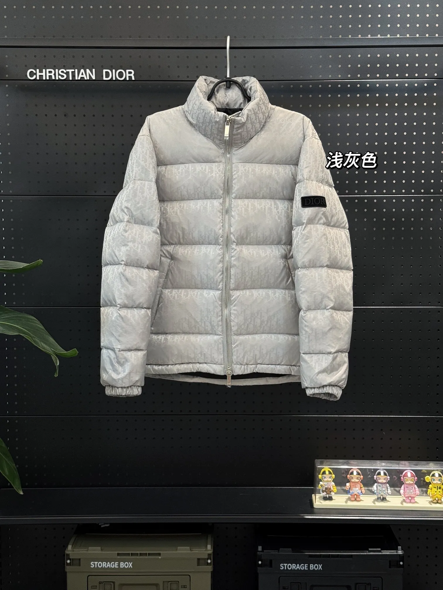 Quality ⬆️ Dior 23FW oblique ， Same Style， 🤩～ ， 50 ， ， ， ， ，3D ， ， ！ ， ， ， ， ， ！ LOGO NO.1 LOGO ， ， Breathable ， LOGO ！ 😍 90 ，(90% ➕10% ) ， ， ！ ， ！ ， ， ， ！ 1V 1 ， ， Size：S-3Xl （44-54 ） ：Light Gray /Light Blue /Navy Blue /Dark Gray /Black/Dark Blue