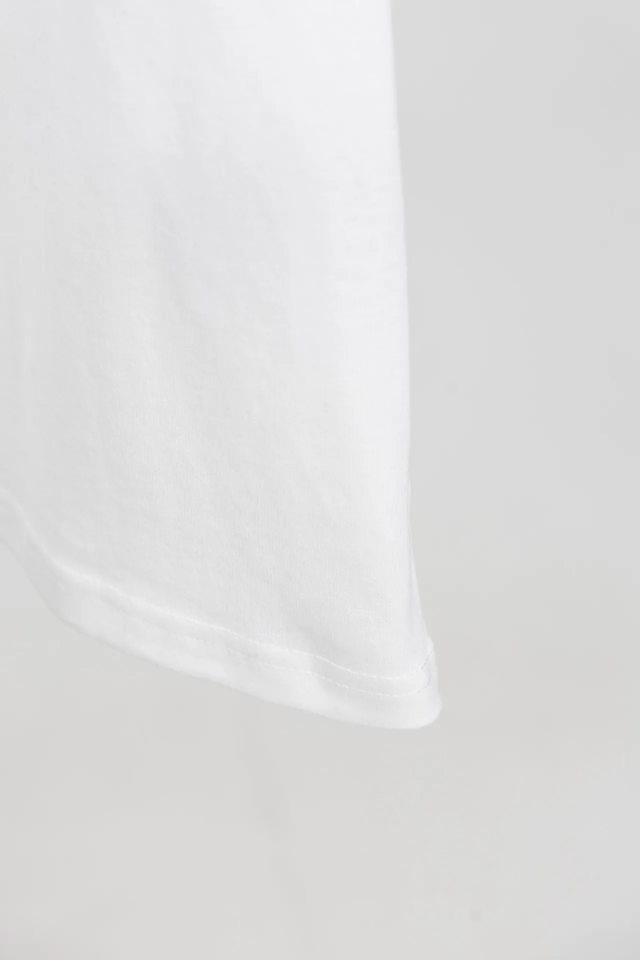 【 . Quality】 DIOR 25New Arrival T 32 100% ( ) 1x 1 ( ) 1:1 1:1 ( ) ：8833# ：White Blue Size：XS S M L