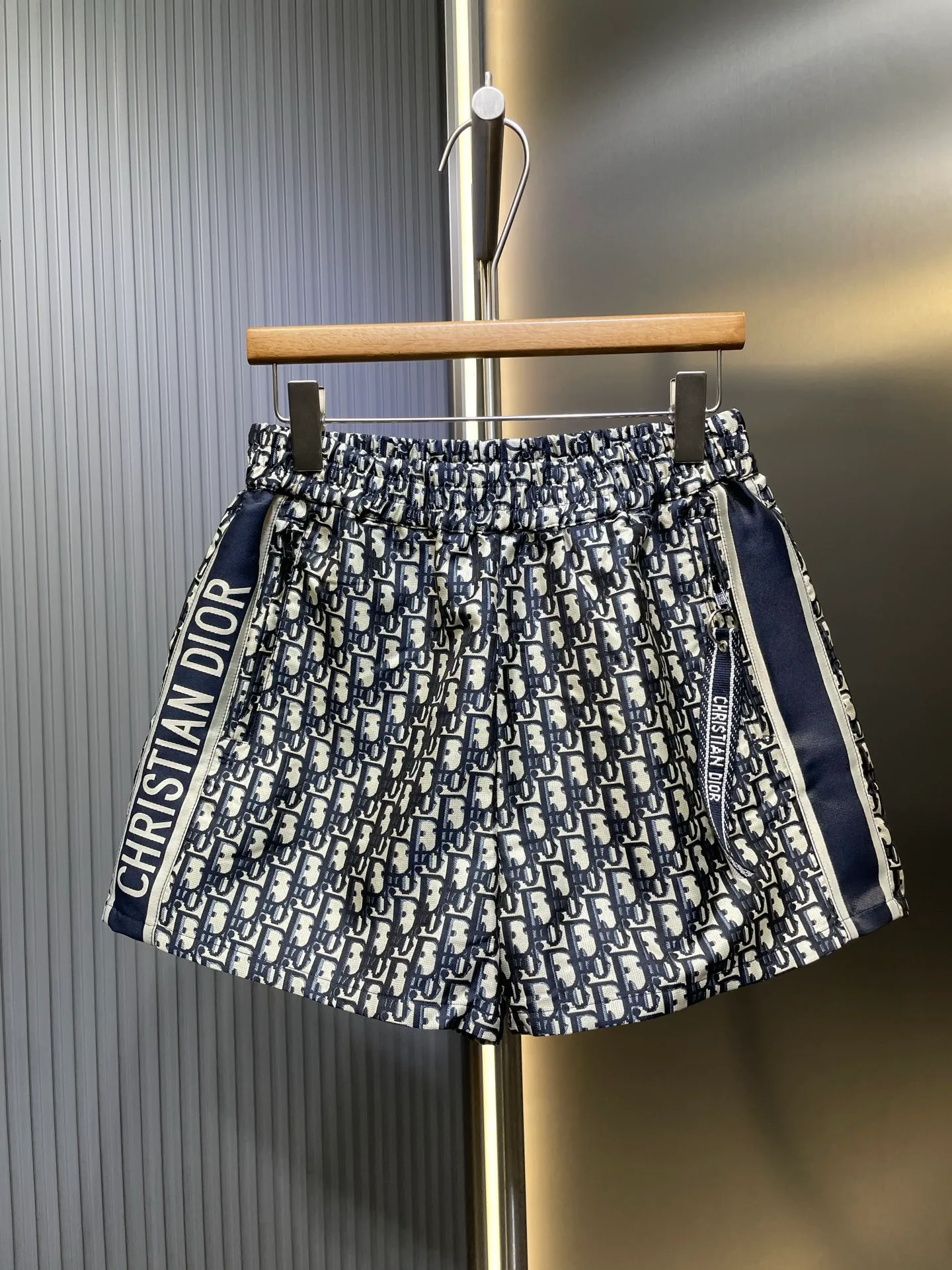 Dio 🌟【 】 25SS “CHRISTIAN DIO*” ！ Obique ！ ～ + ～ size：SML