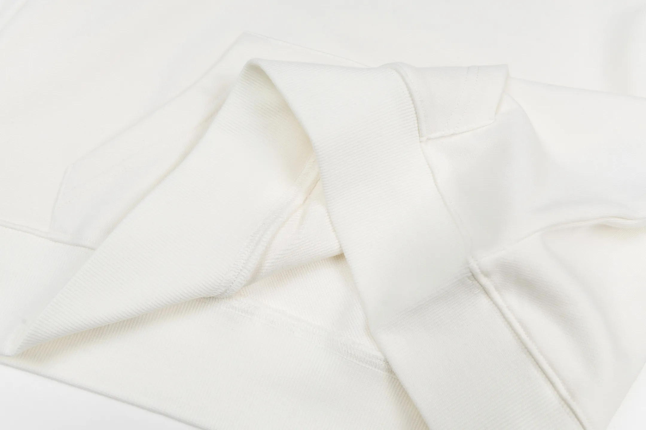 CD （White） 13,066 ， White ， 。 CD Icon ， 。 Dior ， 。 。 ， 。100% Breathable 。 ， 。 ， Dior 。 ， 。 Size:S-M-L-XL