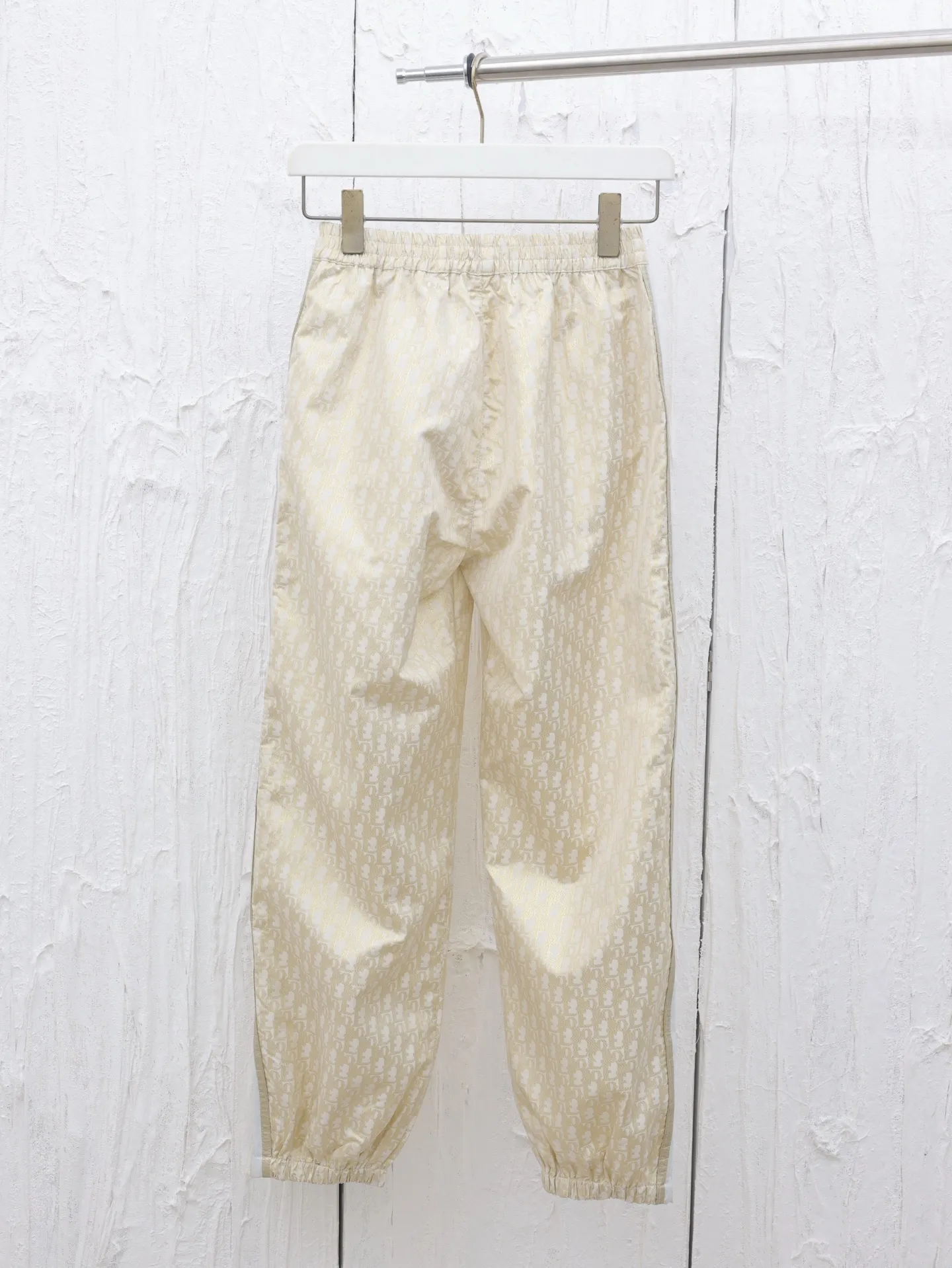 Dio 25ss New Arrival Classic Oblique Dio Classic 。 White Gold ， ， Christian Dio 。 ， Oblique ， 。 Size：S/M/L