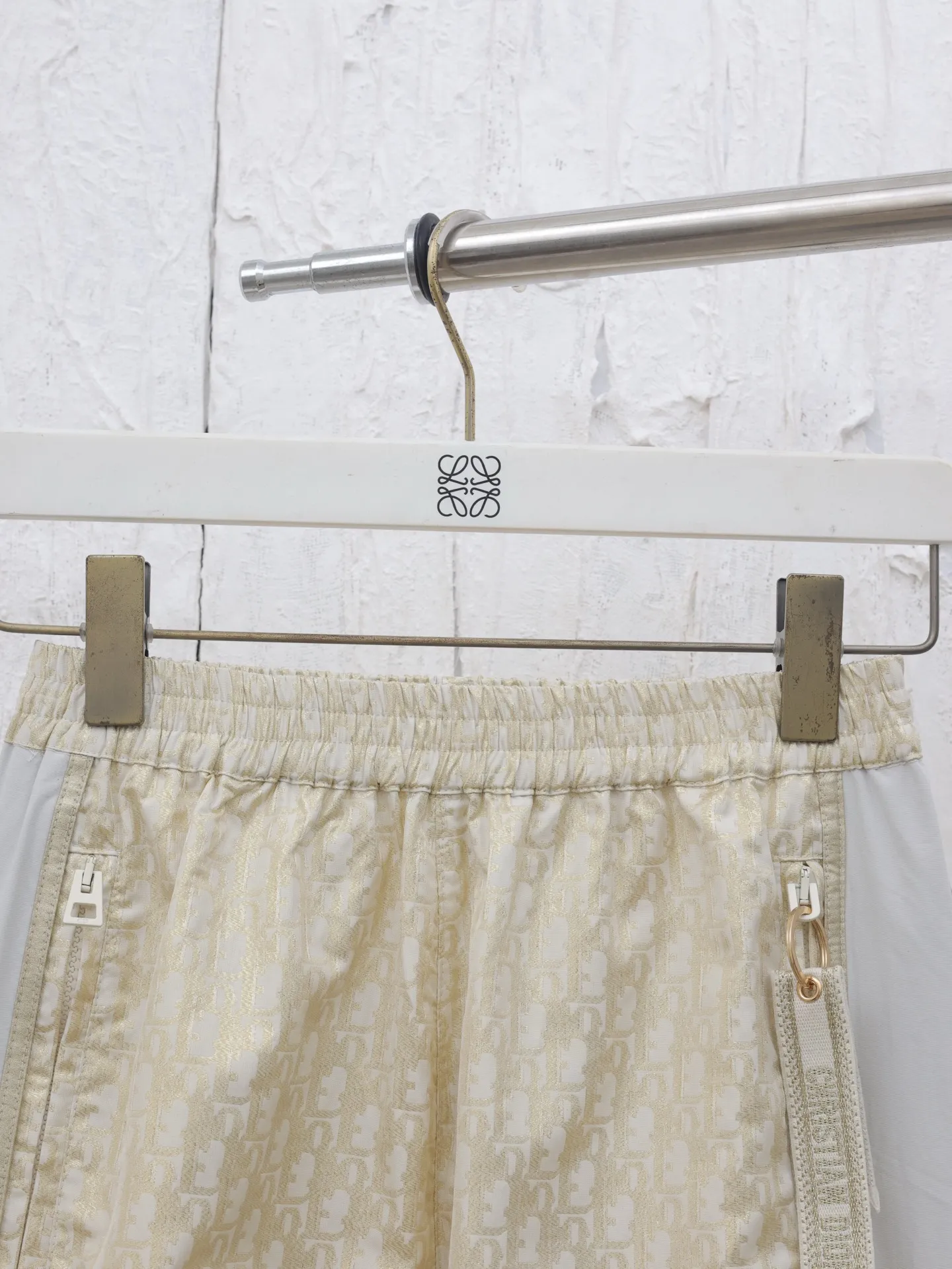 Dio 25ss New Arrival Classic Oblique Dio Classic 。 White Gold ， ， Christian Dio 。 ， Oblique ， 。 Size：S/M/L