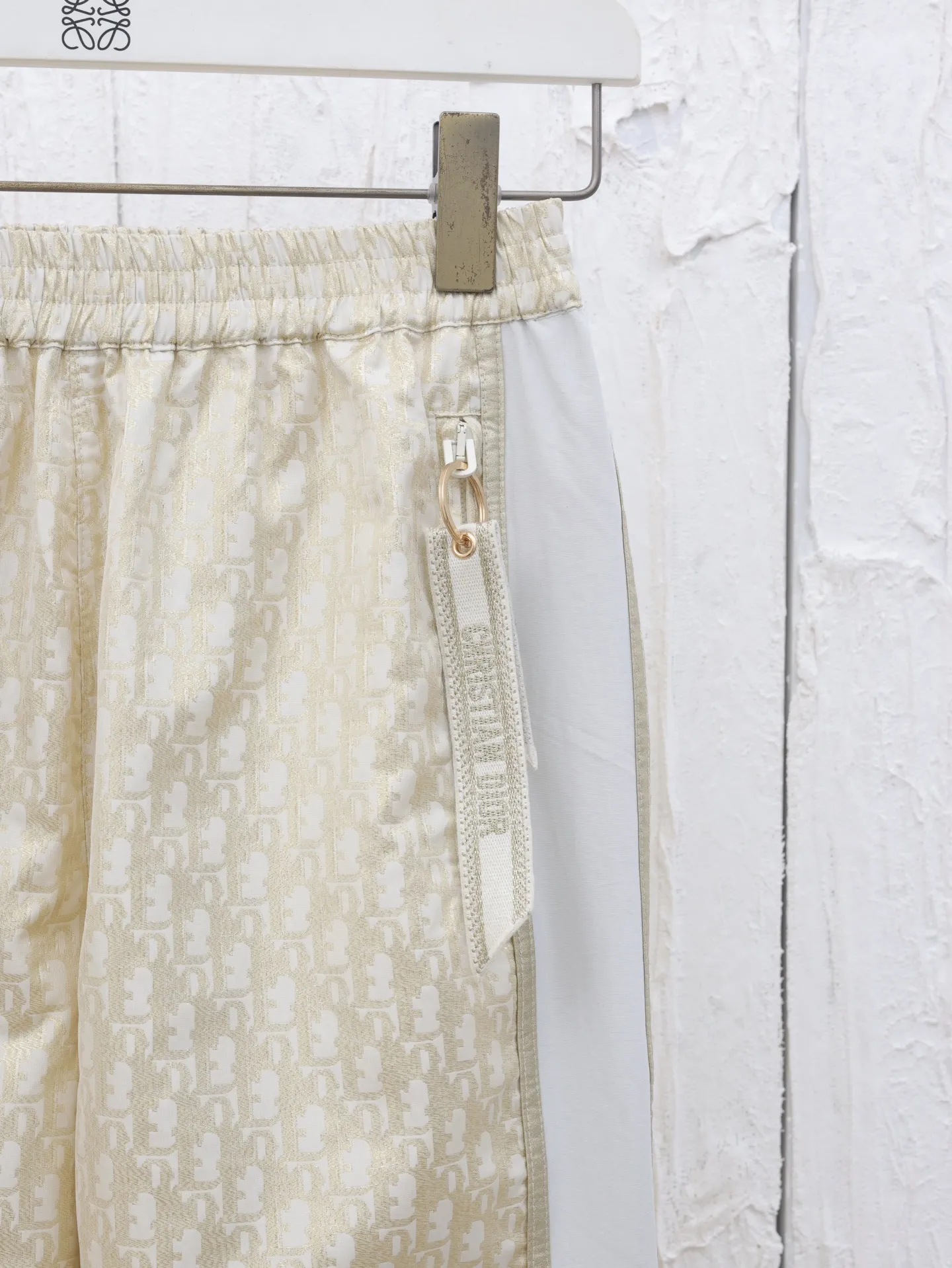 Dio 25ss New Arrival Classic Oblique Dio Classic 。 White Gold ， ， Christian Dio 。 ， Oblique ， 。 Size：S/M/L
