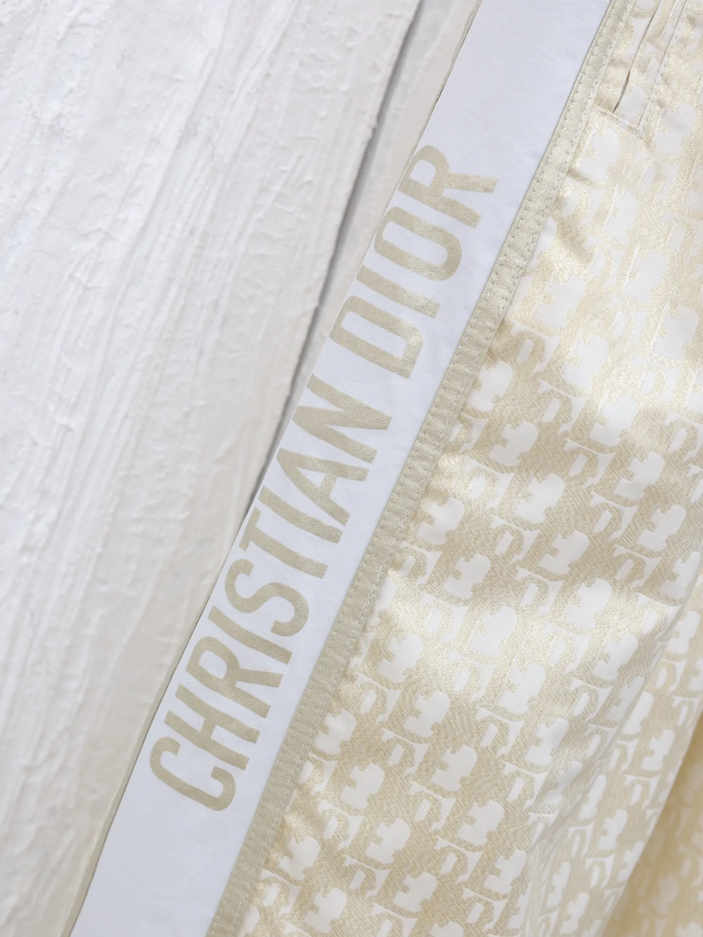 Dio 25ss New Arrival Classic Oblique Dio Classic 。 White Gold ， ， Christian Dio 。 ， Oblique ， 。 Size：S/M/L