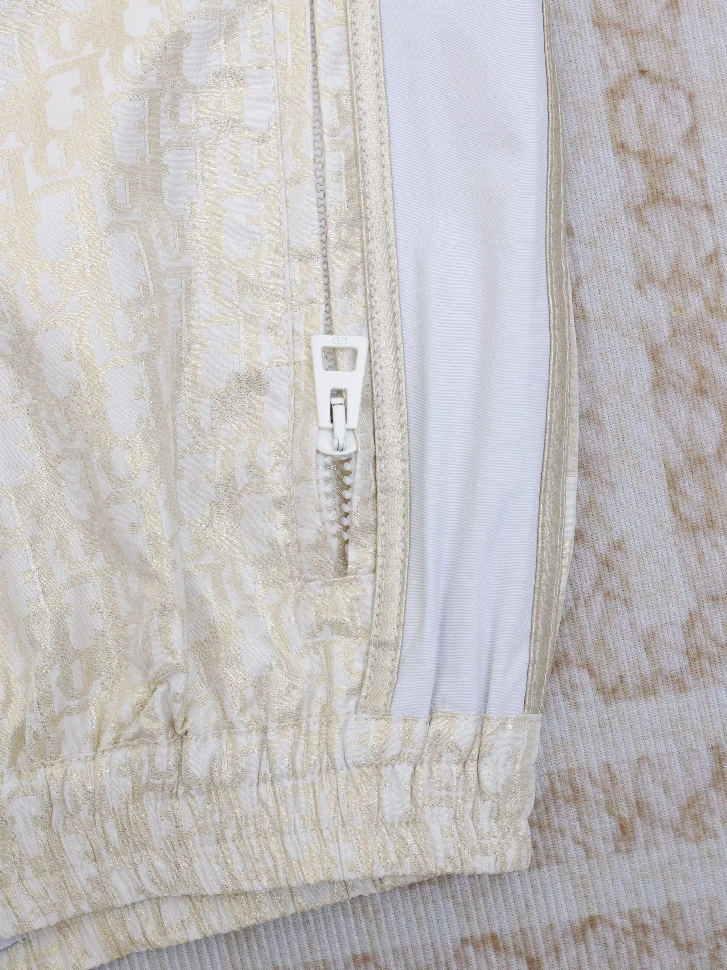 Dio 25ss New Arrival Classic Oblique Dio Classic 。 White Gold ， ， Christian Dio 。 ， Oblique ， 。 Size：S/M/L