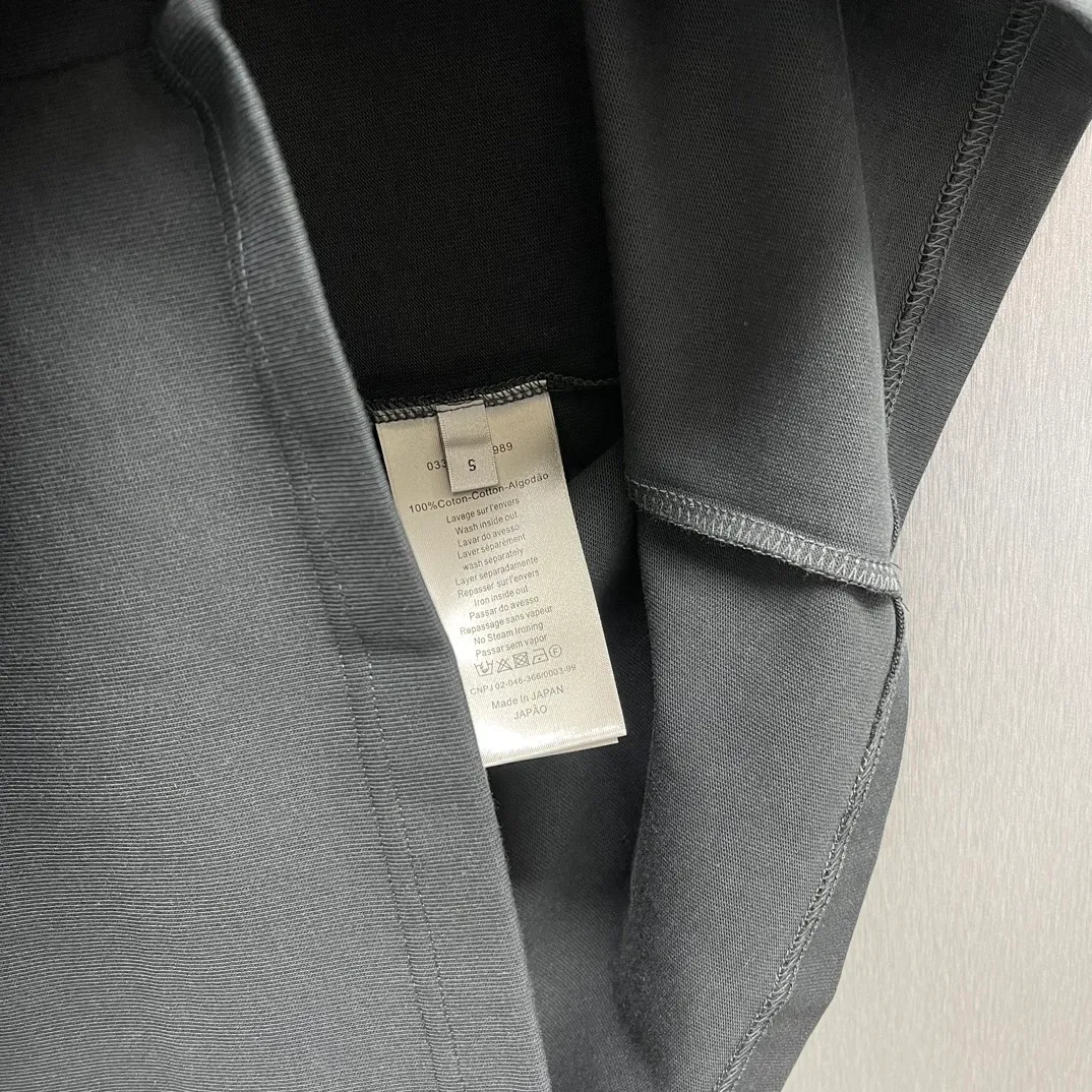 CD T Size : S-XL DIOR AND KAWS Series。 Black ， DIOR AND KAWS ， Dior 。 Series ， 。