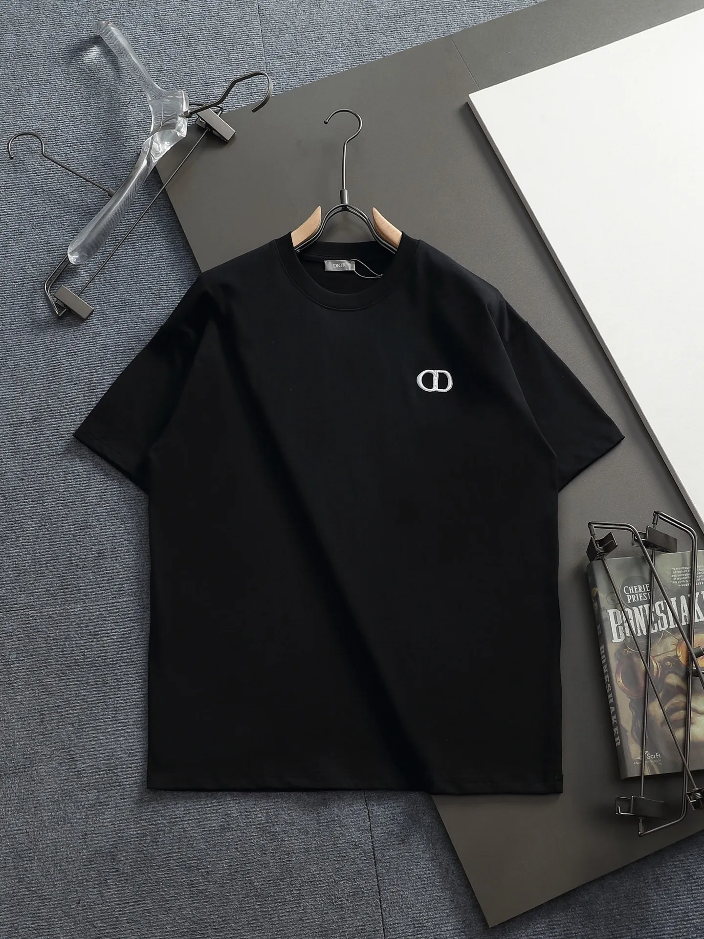 DIOR CD Classic 🪡 Logo ， Retro Same Style T Versatile : Black White Orange Red Khaki Size：XS~L