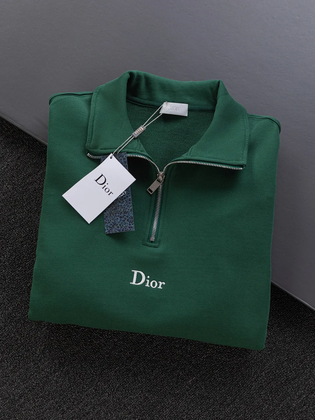 DIOR Dior CD S-XL DIOR 25ss Classic CD 🪡logo ， ，D ， ， Black White ， D LOGO ， logo ， ！ ， Classic ！！ 47 ， ， Dior ！ ， ， ， Breathable ~ ！！ ：Gray Green Size：S-XL ： S： 51- 56- 69 M： 52.5- 58- 71 L： 54- 60- 73 XL： 55.5- 62- 75