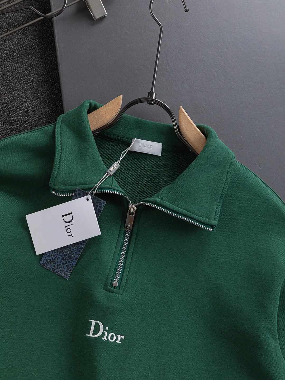 DIOR Dior CD S-XL DIOR 25ss Classic CD 🪡logo ， ，D ， ， Black White ， D LOGO ， logo ， ！ ， Classic ！！ 47 ， ， Dior ！ ， ， ， Breathable ~ ！！ ：Gray Green Size：S-XL ： S： 51- 56- 69 M： 52.5- 58- 71 L： 54- 60- 73 XL： 55.5- 62- 75