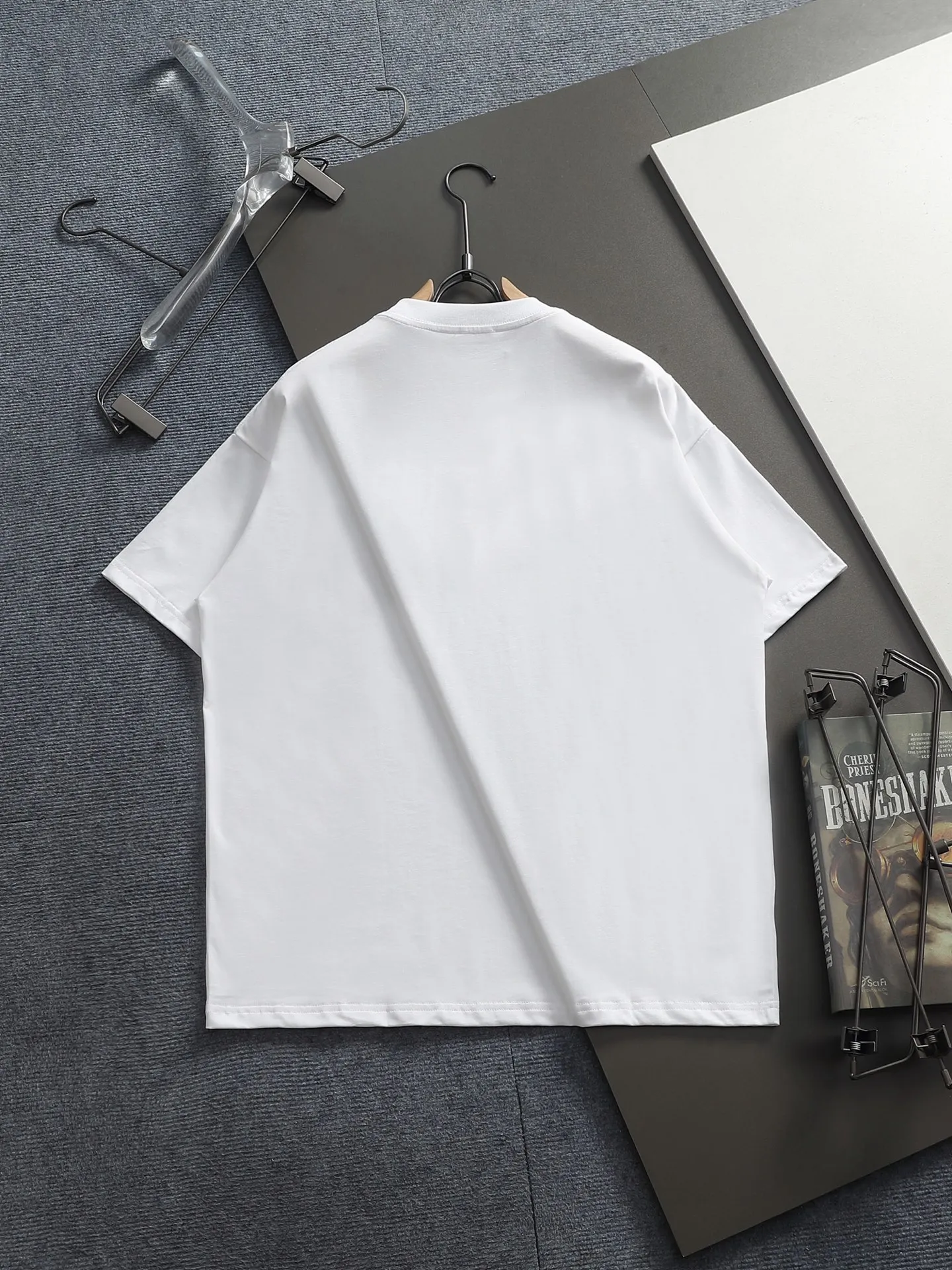 DIOR CD Logo ， Retro Same Style T Versatile : White Black Size：XS~L
