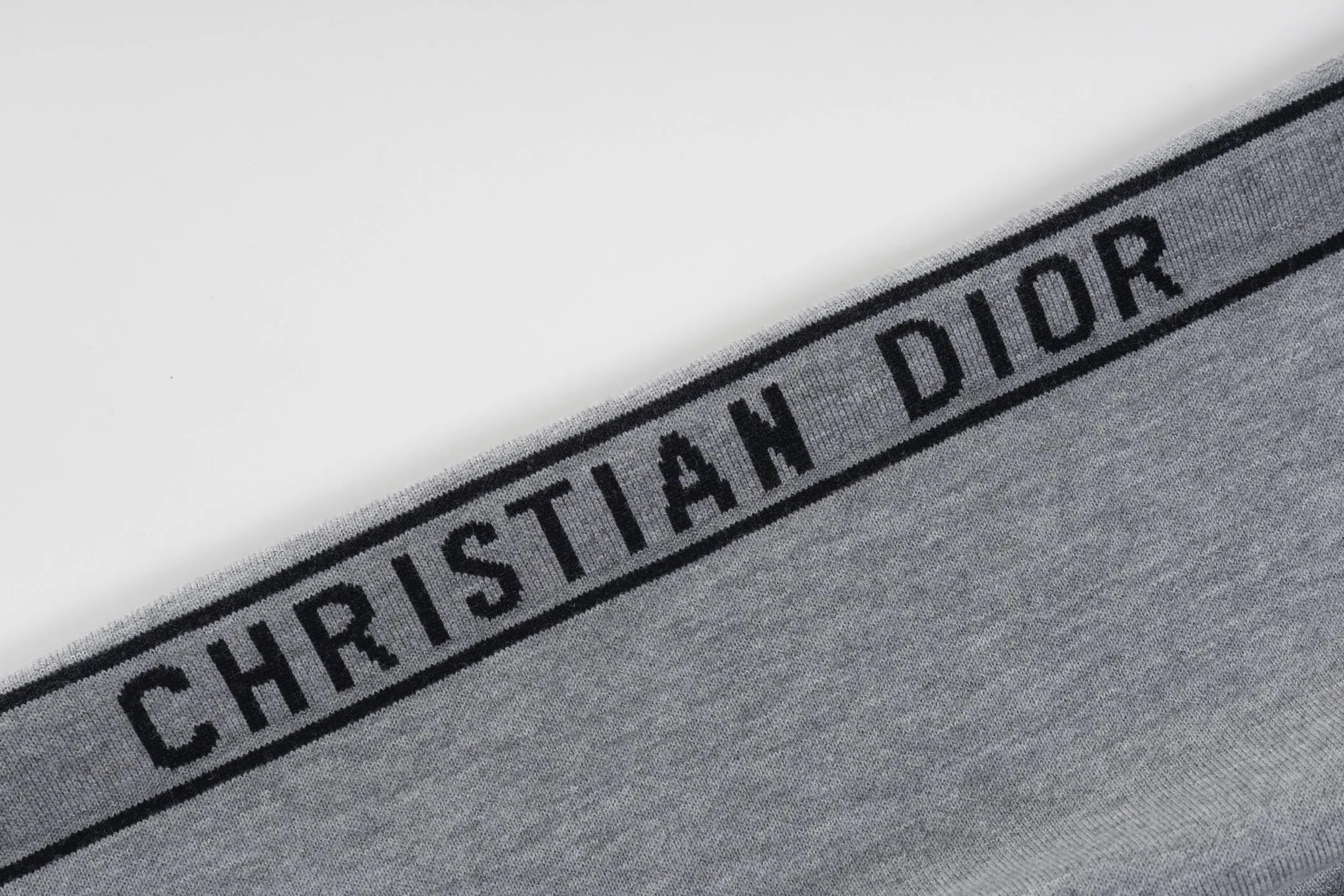 【 】 CD 25FW ， 。 ， ， 。 ， 。Classic ， 。 ， 。 ， Breathable 。 ， Premium Quality， 。 Size:S/M/L