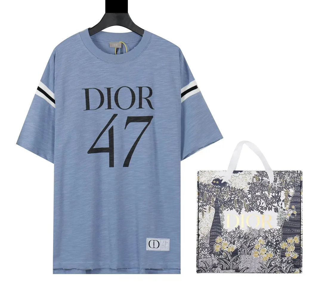 （ ➕5） CD 2024New Arrival 47 T ： （ T White） 【10s 】，【 g】， Y 【 】， 【 + 】 ， 【 】， 【 CD 】， 【 】， 【 】。 Sizes：XS S M L
