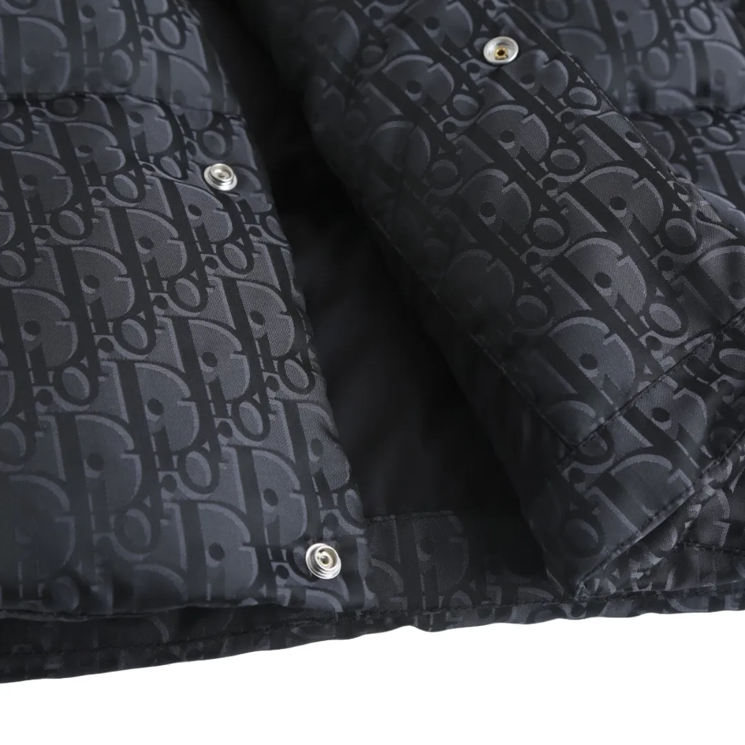 CD 25FW ， ， 。 ， 。 Quality 90 ， ， 。 ， 。 ， . 、 、 。 。Oblique ， ， 。 ， ， ， 。 ， ， 。 Size:46-48-50-52