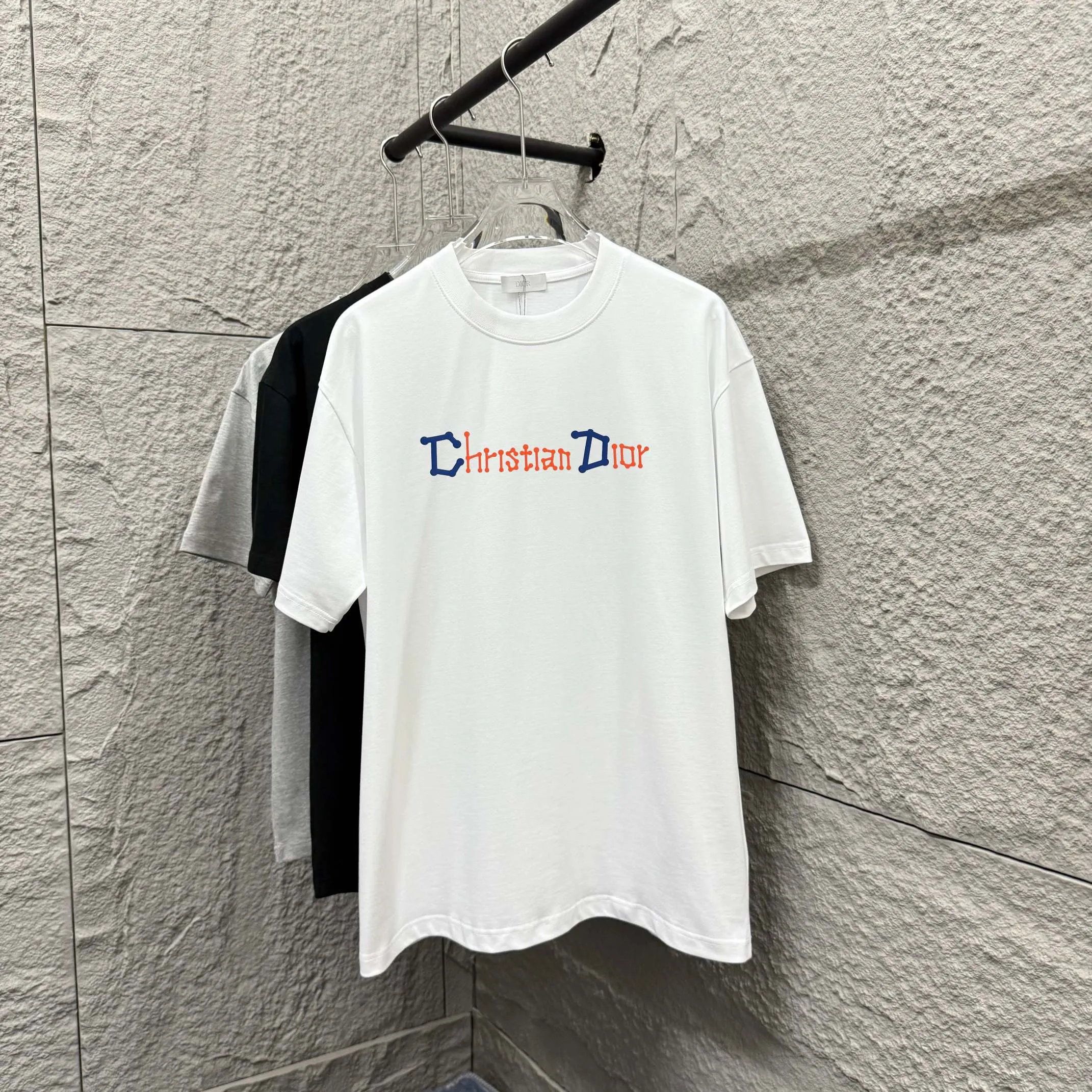 Dio 2025 New Arrival Classic T Same Style ：Black White Size： S （90-130 ） M （120-150 ） L （140-165 ） XL （160-180 ） XXL （180 ）