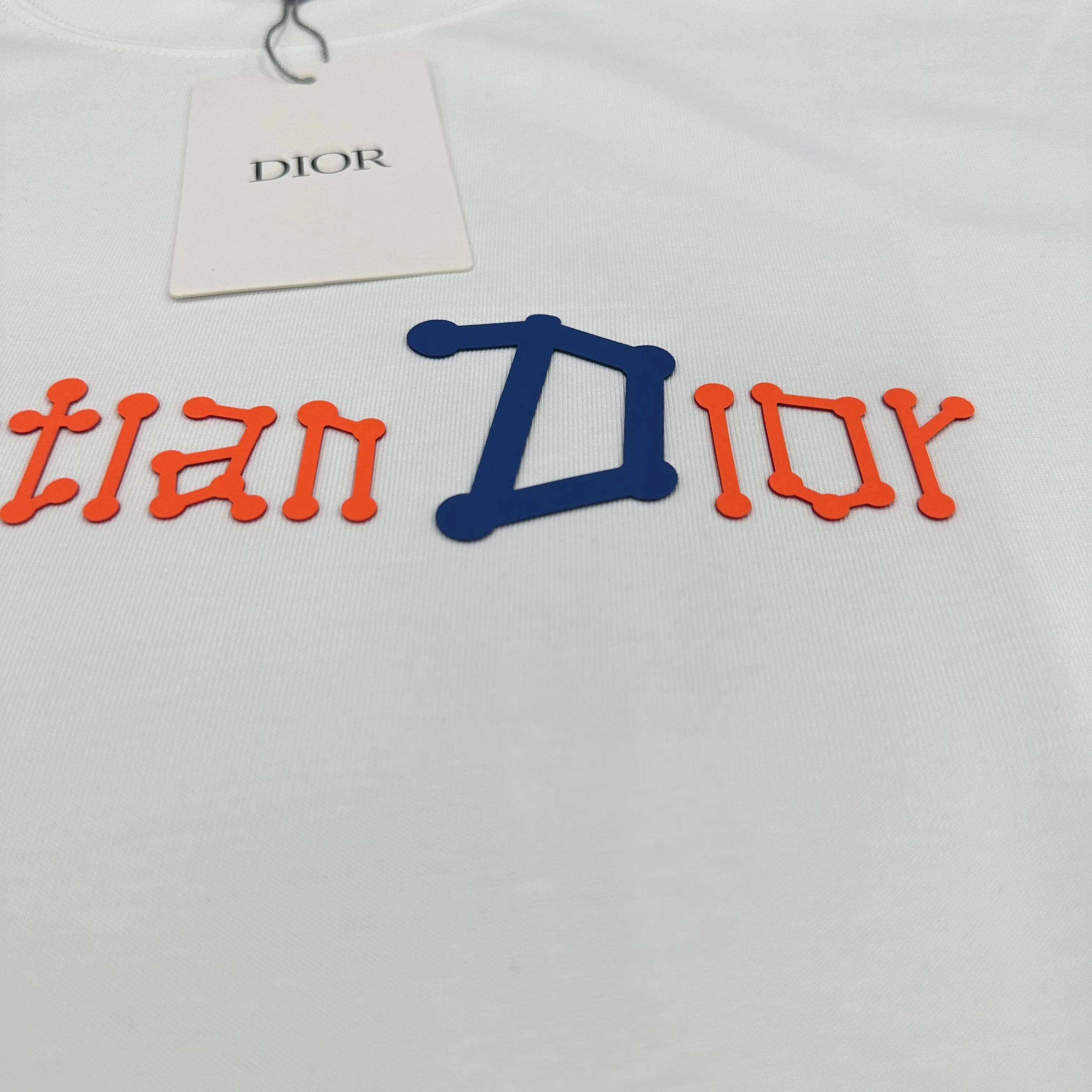 Dio 2025 New Arrival Classic T Same Style ：Black White Size： S （90-130 ） M （120-150 ） L （140-165 ） XL （160-180 ） XXL （180 ）