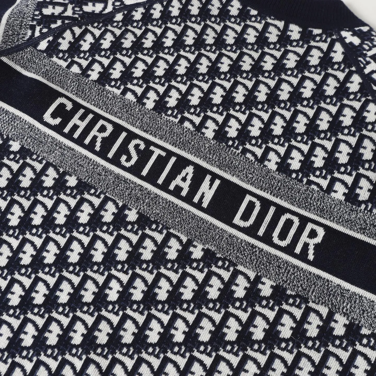 DIOR/ 25FW ， New Arrival Oblique ， 。 ， 。 Oblique ， ， 。 ， 。 ， 。 DIOR 。 ， Quality 。 ， 。 Size:S/M/L