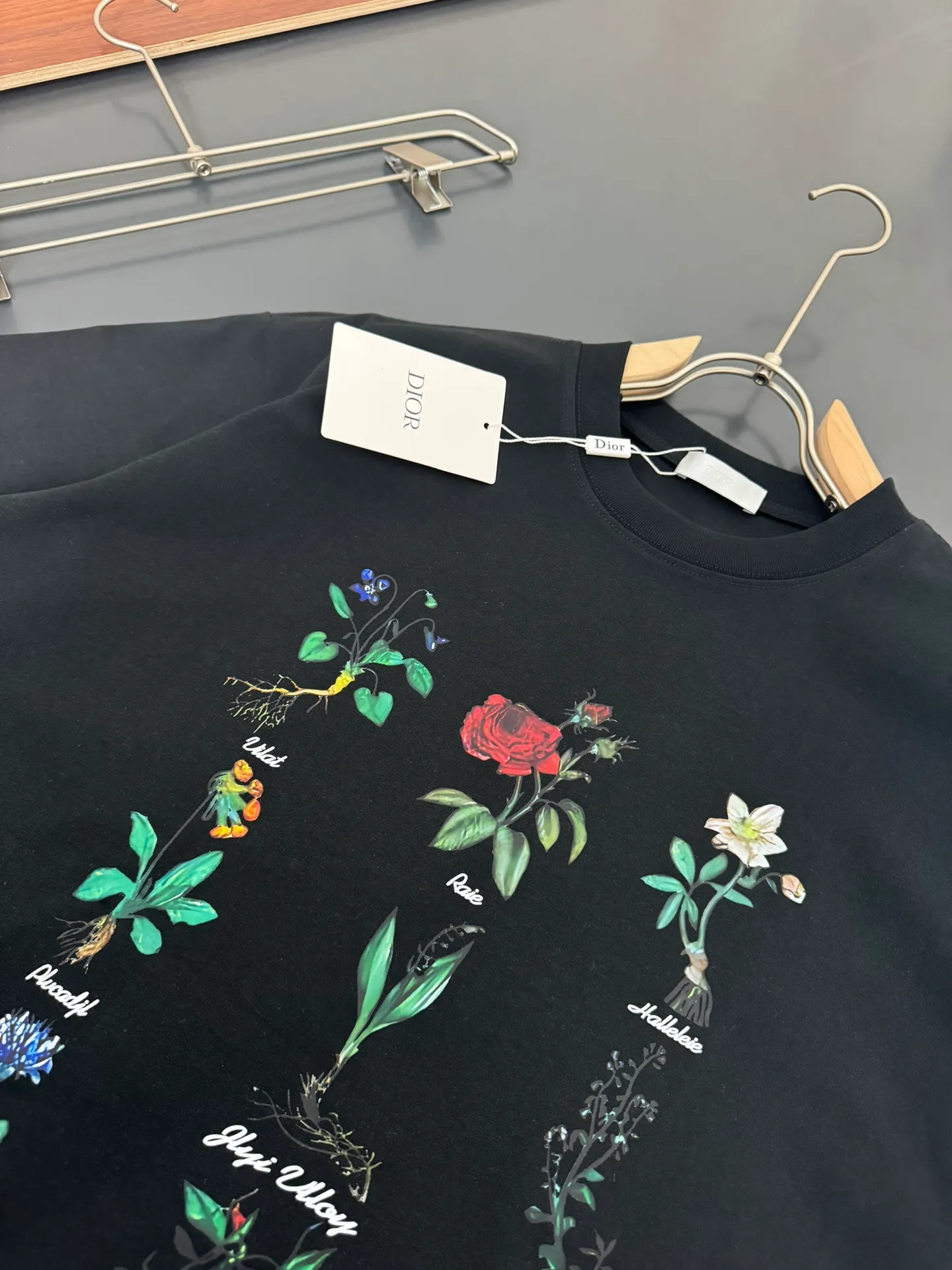 DIOR* g t Breathable logo New Arrival t ， ， Versatile ：Black White Sizes：S M L XL XXL
