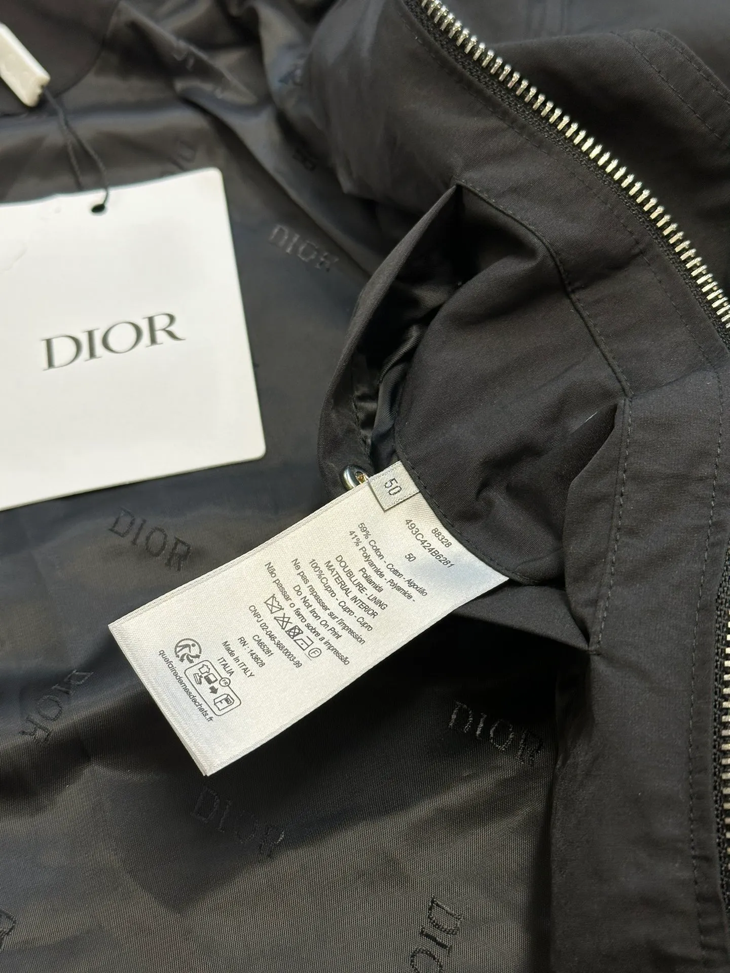 Dior ， Dior Logo ， Classic ， ， ， ， ， ， 。 ， ， ， 。 ， ， ， 。 ， ， 。 size：48.50.52.54
