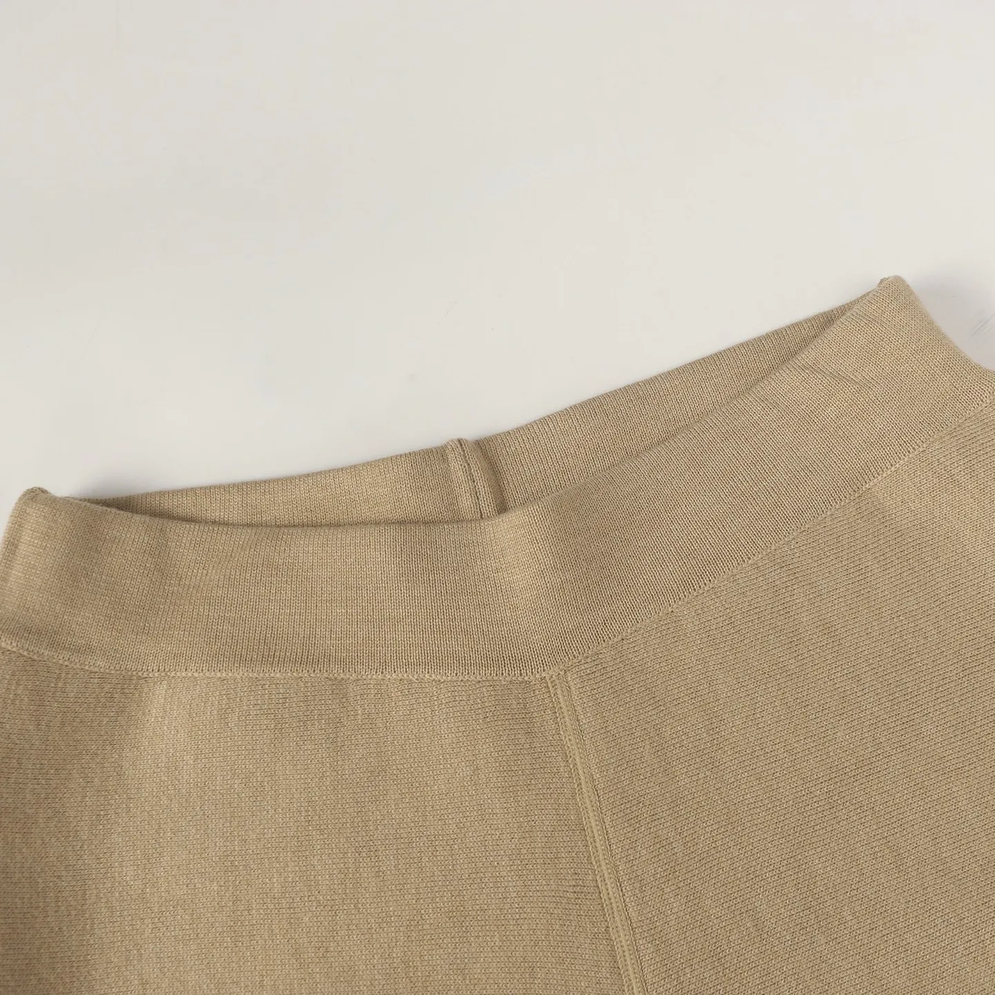 【 】 CD 25FW （Khaki ） ， 。 ， ， 。 ， 。Classic ， 。 ， 。 ， Breathable 。 ， Premium Quality， 。 Size:S/M/L
