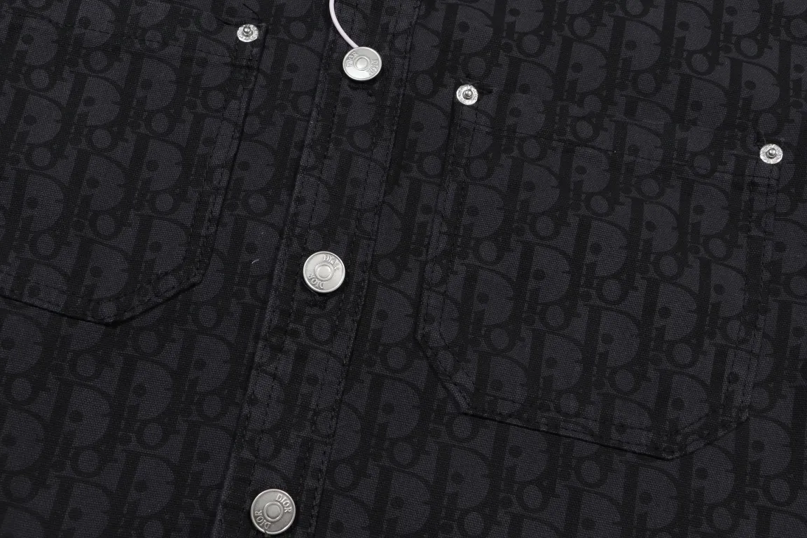 【 】 ：D 031 【 】DIOR CD 24SS 、 、 、 、 、 ！ 100% ， Black ， 。 、 ； 。 Logo ， 、 、 、 ： Size：S M L Size 46.48.50 In Stock Size 9