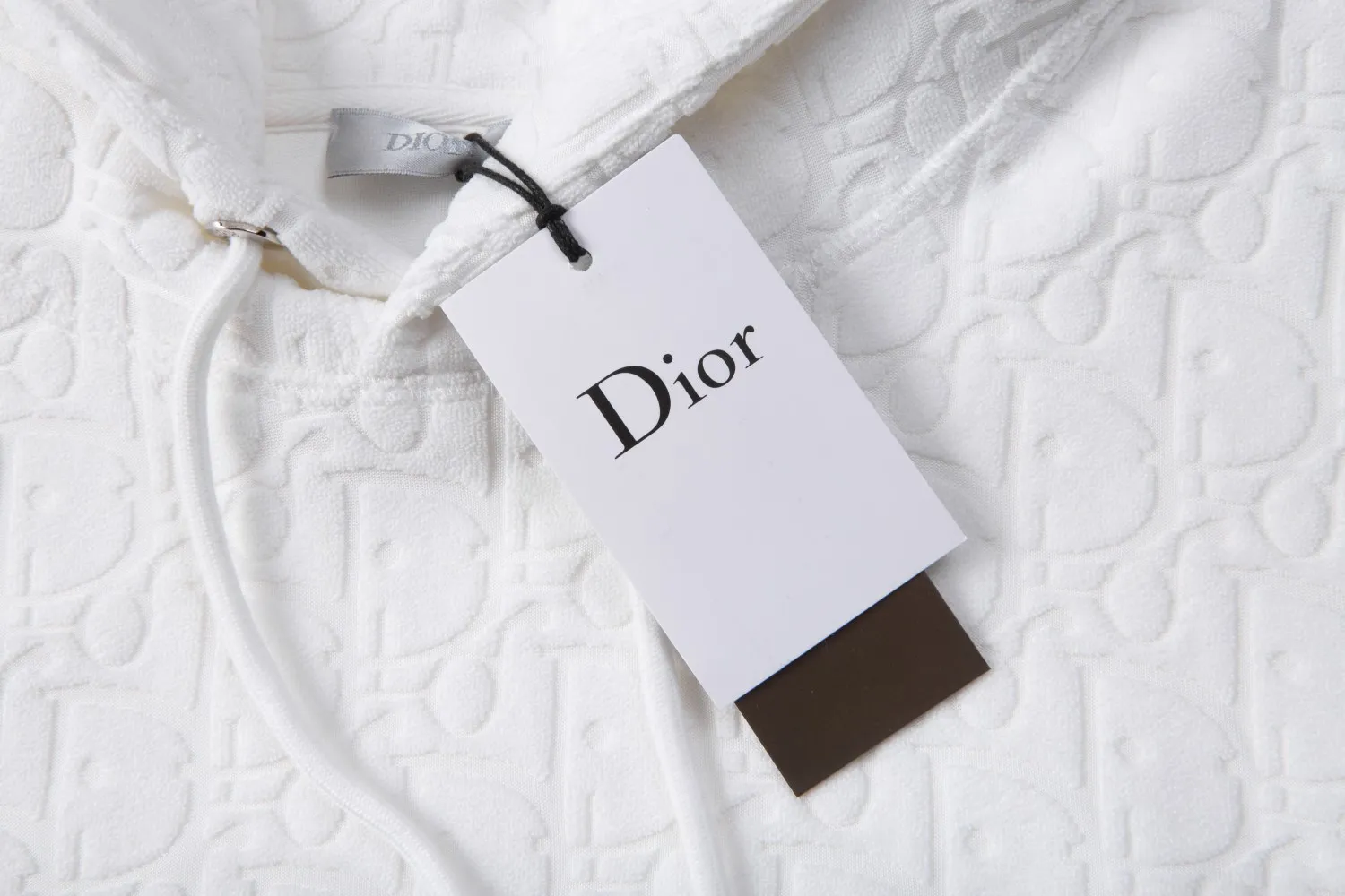 # ，Premium ， Quality Dio* logo ， ， ， 1:1 ， ，Oversize ， ， ， Same Style， ， Premium ， Quality。 Size: XS S M L : Black White Blue