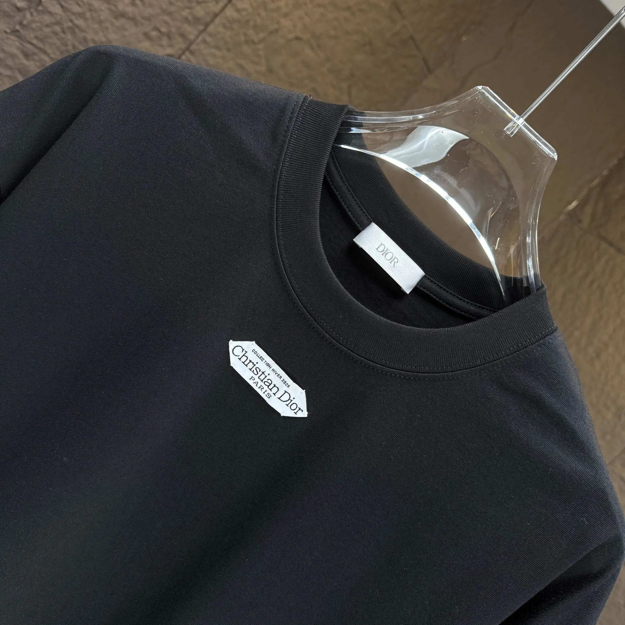Dio 2025 New Arrival T logo ：Black White Sizes：S M L XL