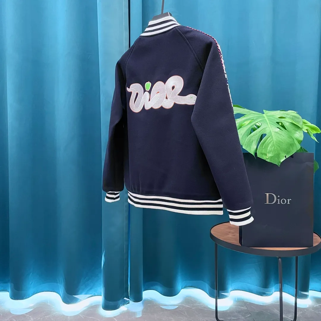 Dior➡️ ， 。 LV ， ， 。 1 ， 。 ， 。Premium ！ ！ Quality！
